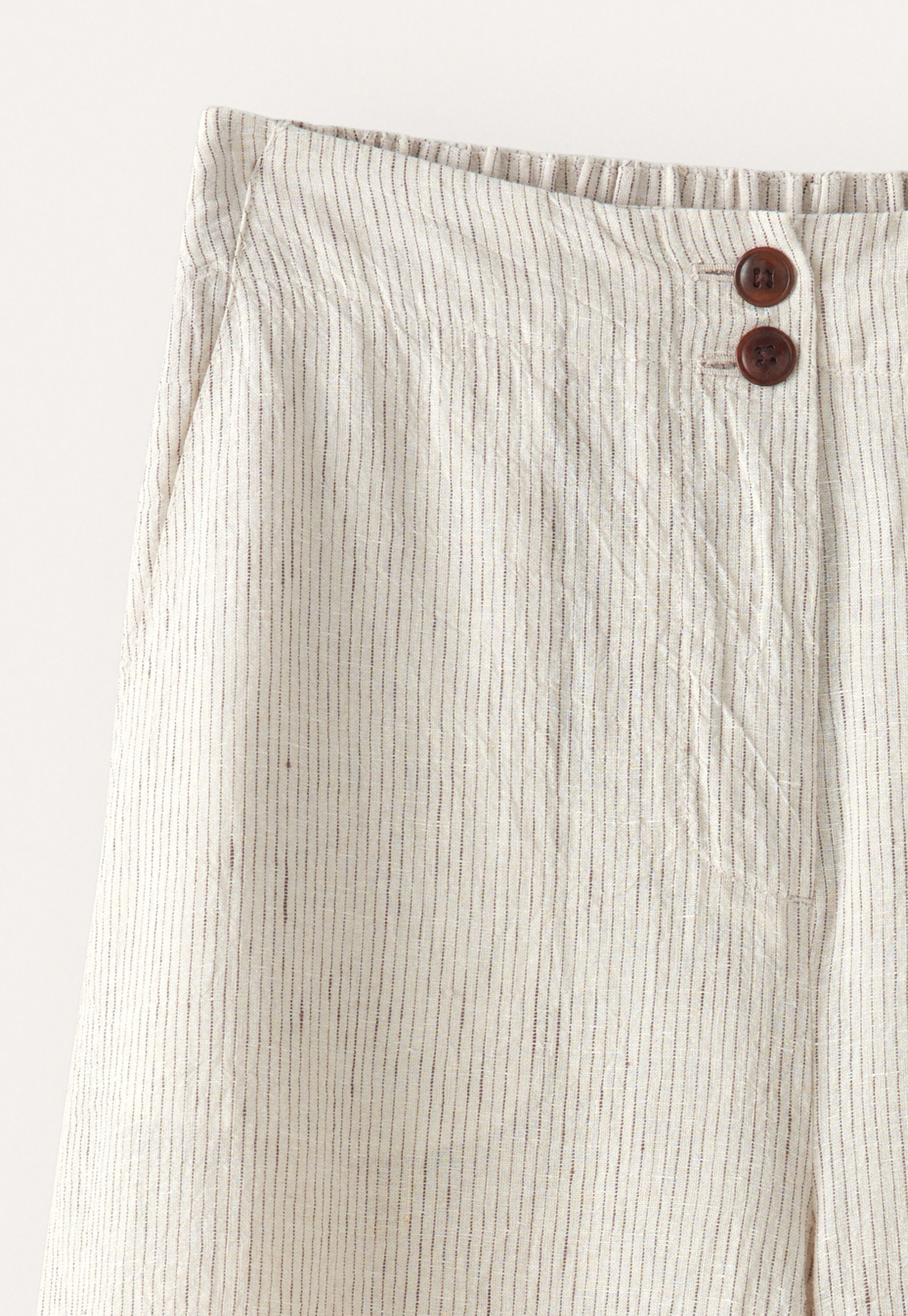 Wide & cropped trousers