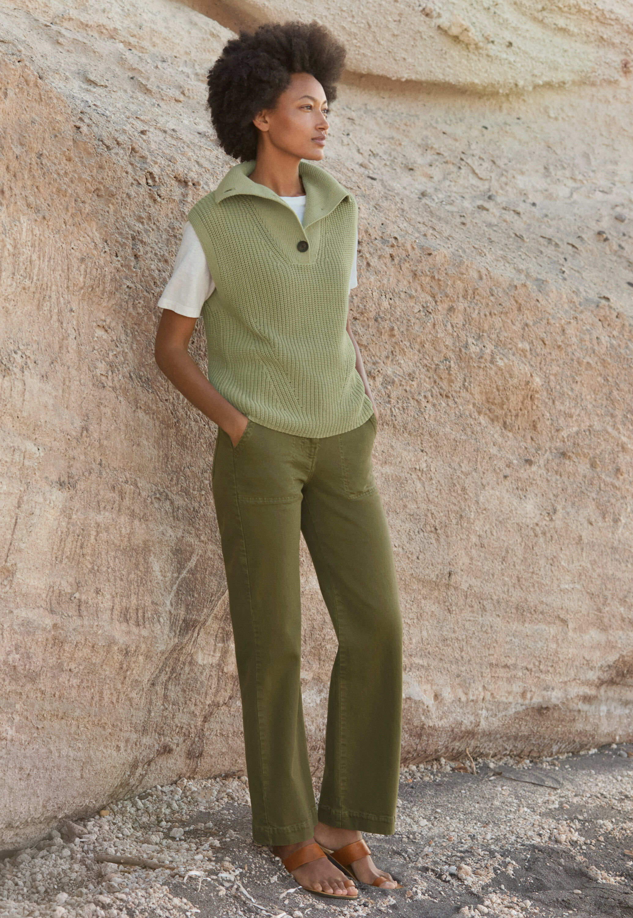 Straight-leg trousers