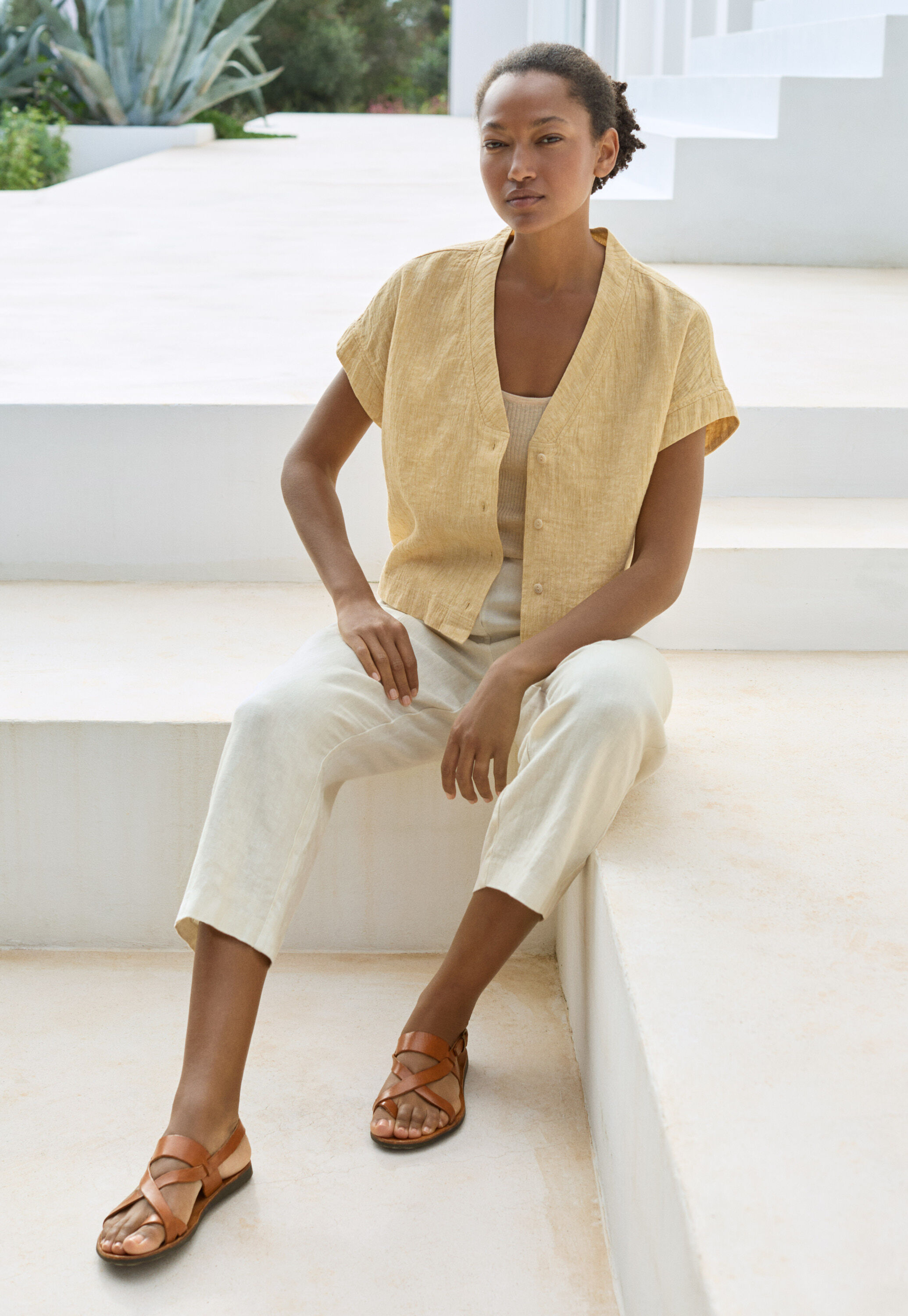 Dart-detail trousers