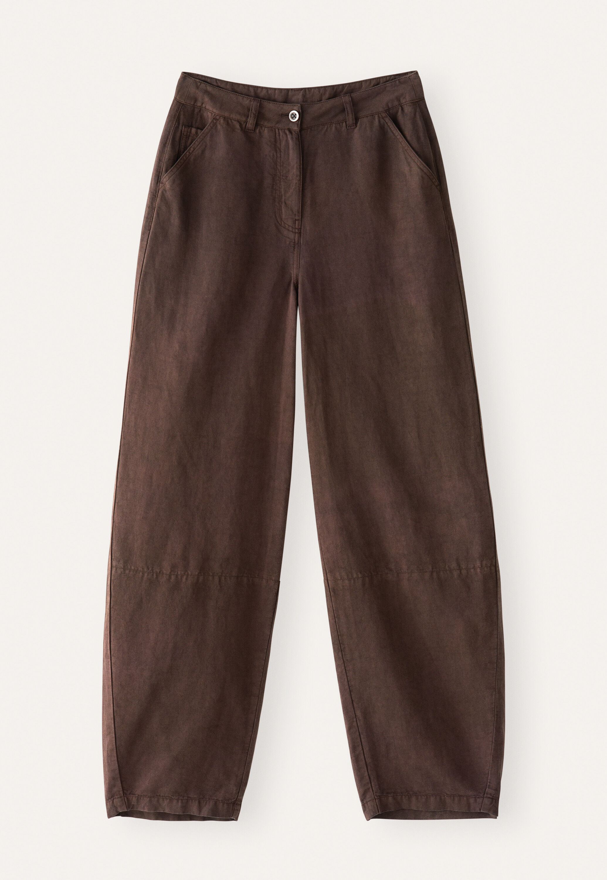 Curved seam jeans