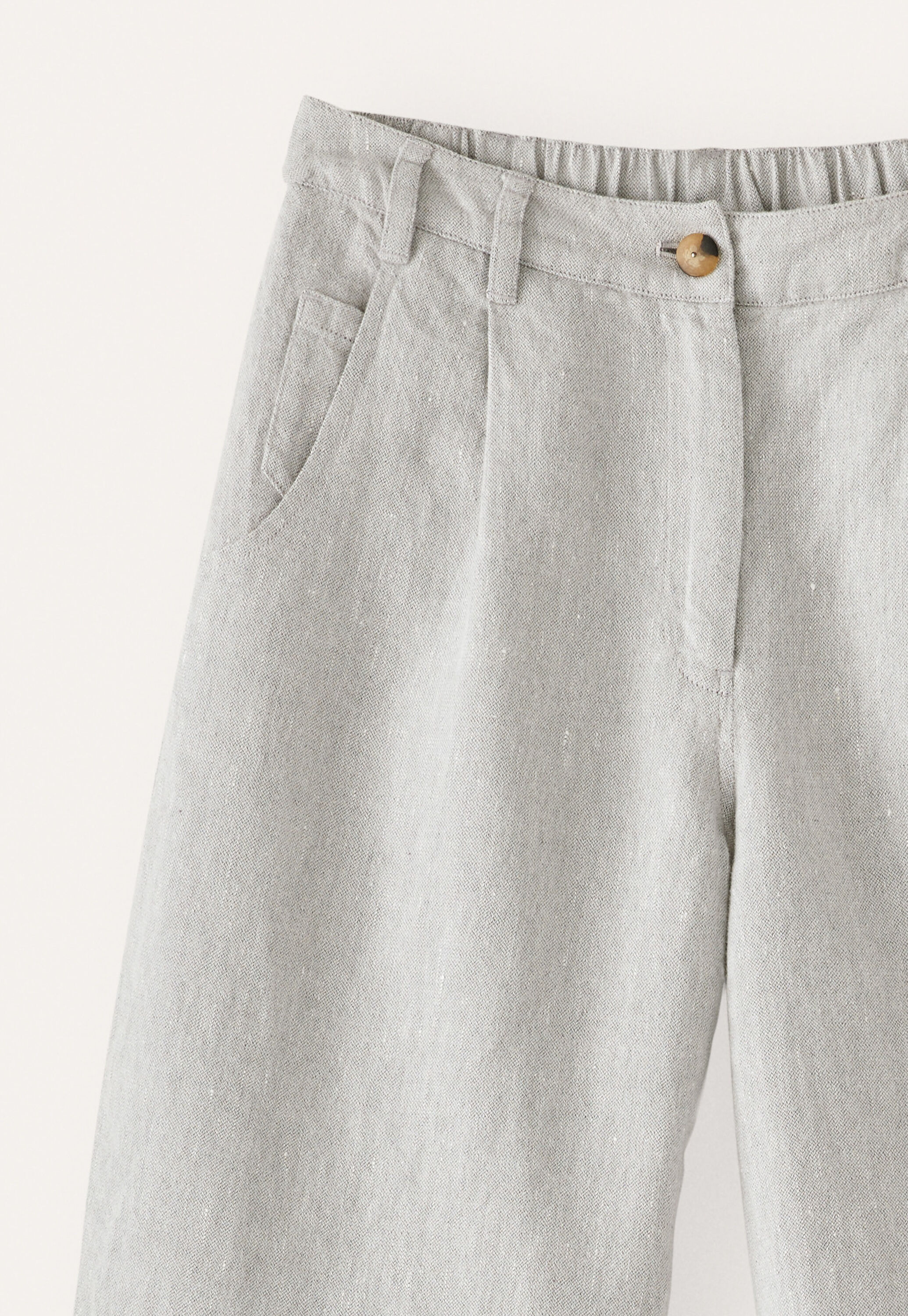 Cropped trousers