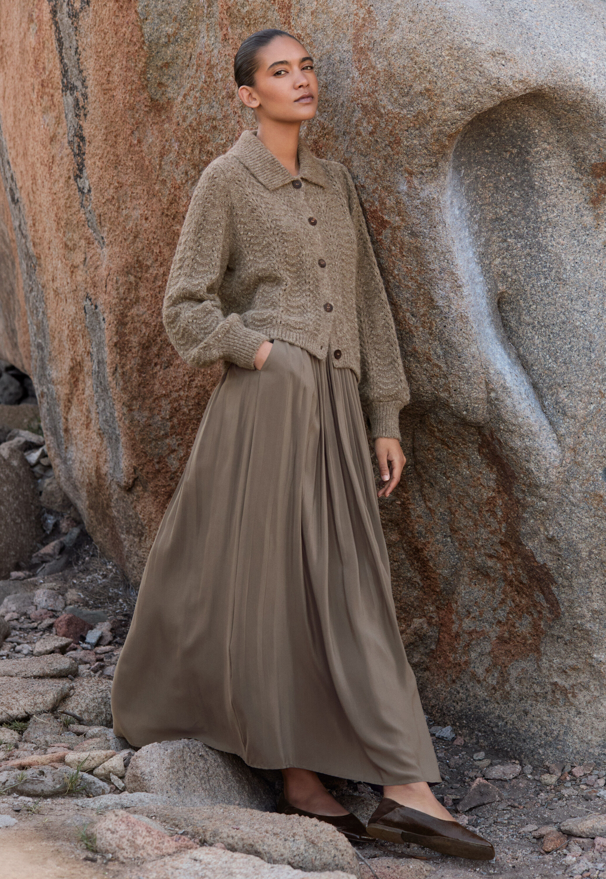 Long pleated skirt, Taupe grey, large