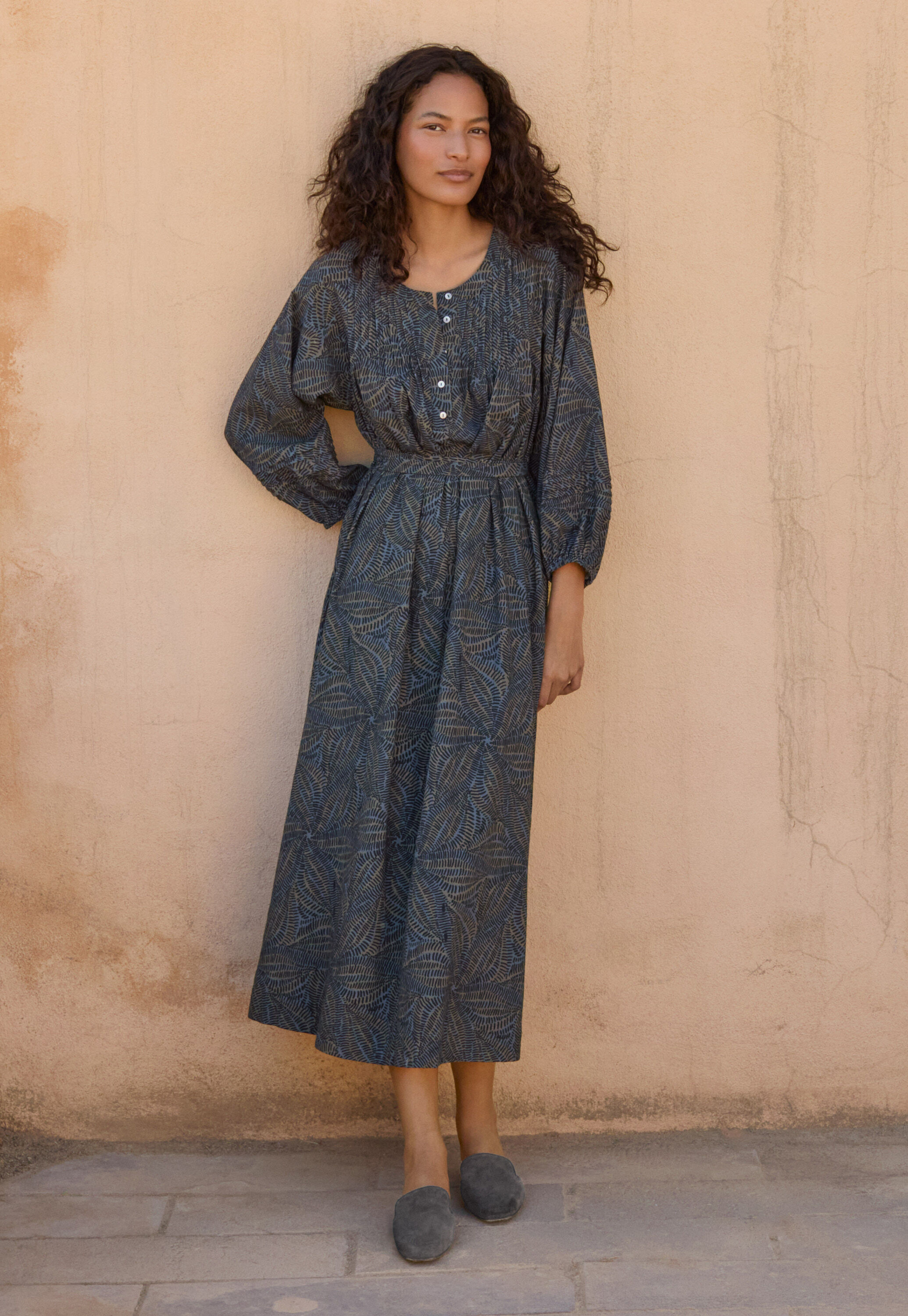 Printed dress with waist ties