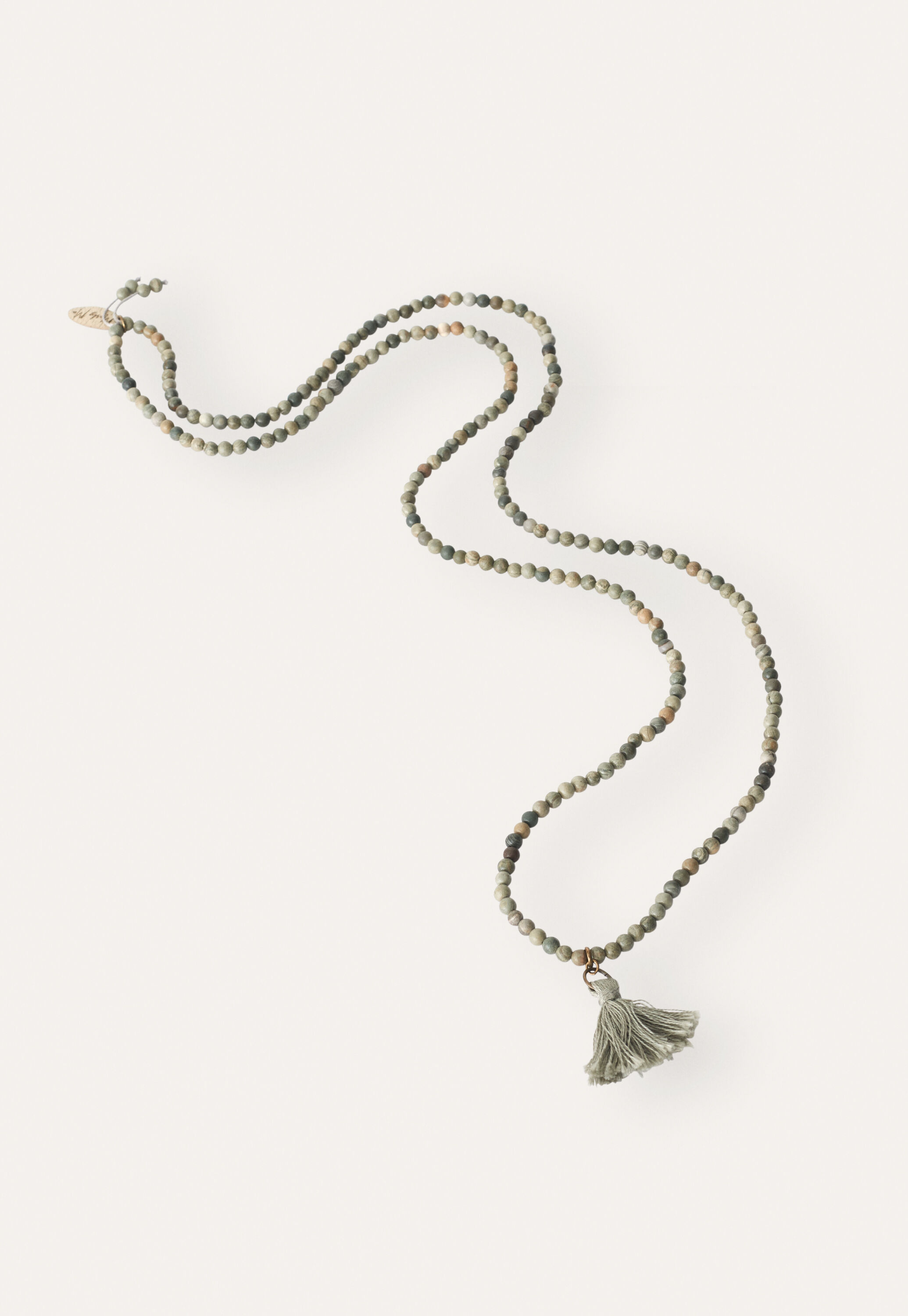 Bead necklace