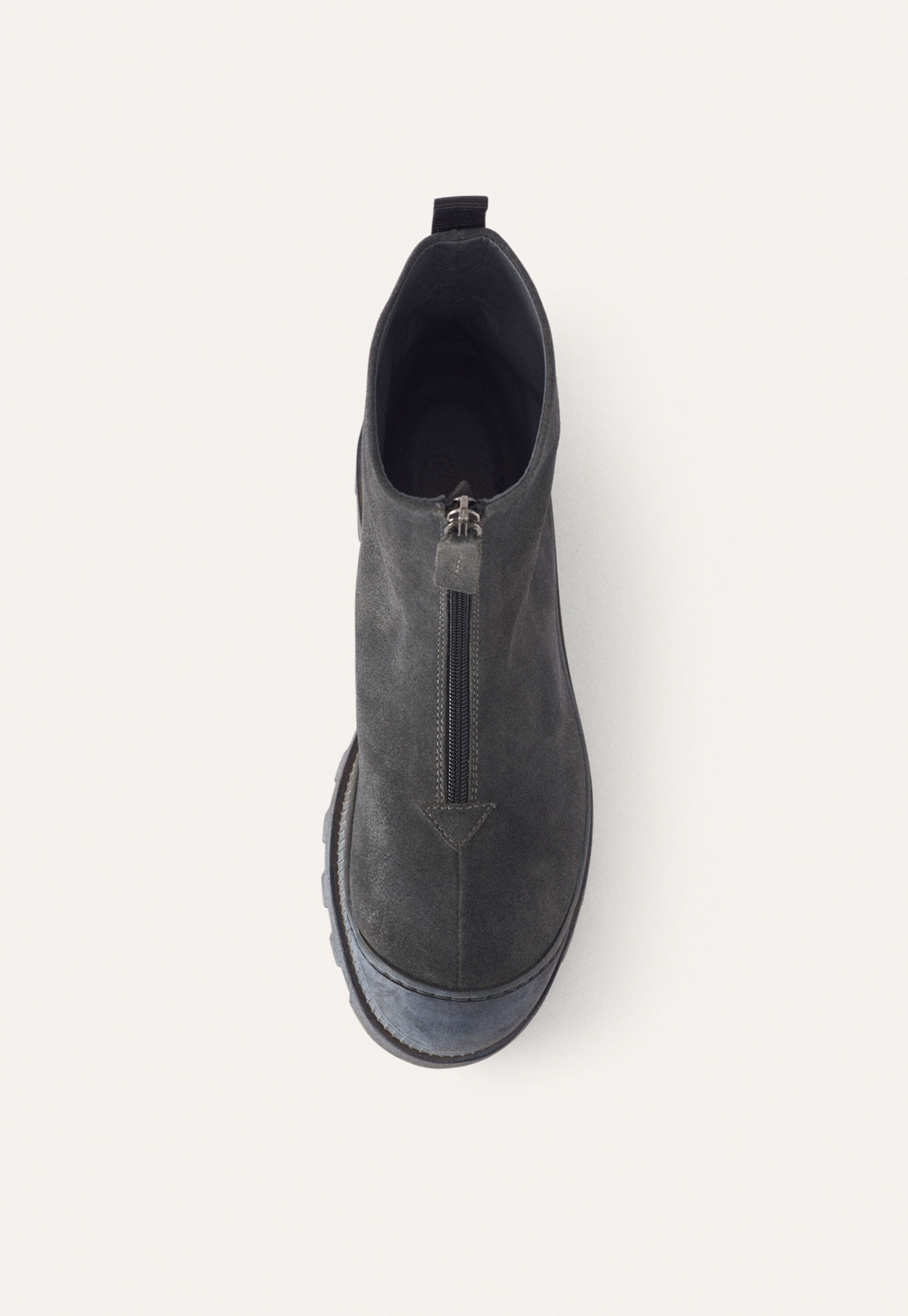 Zipped boots