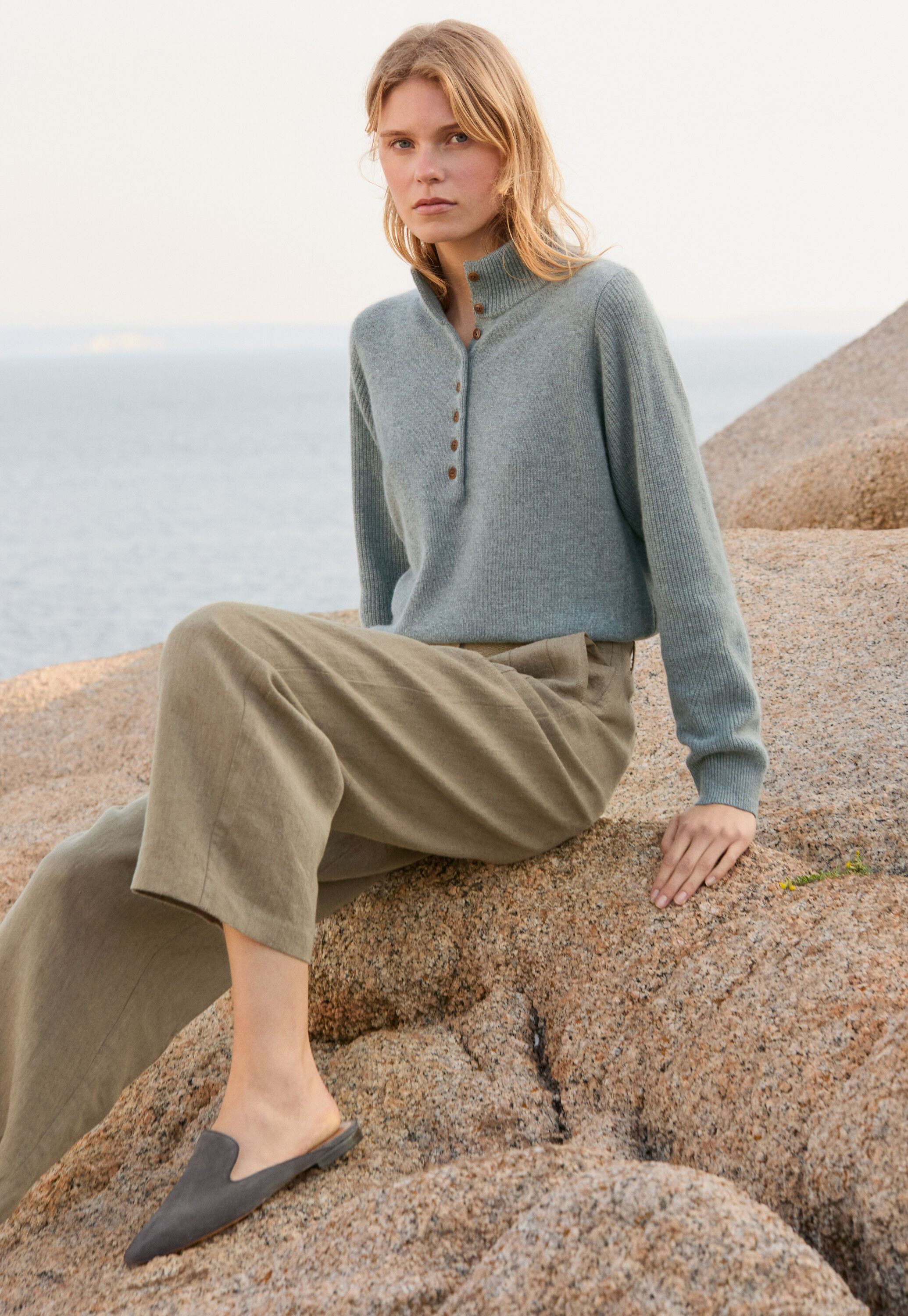 Buttoned-neck sweater