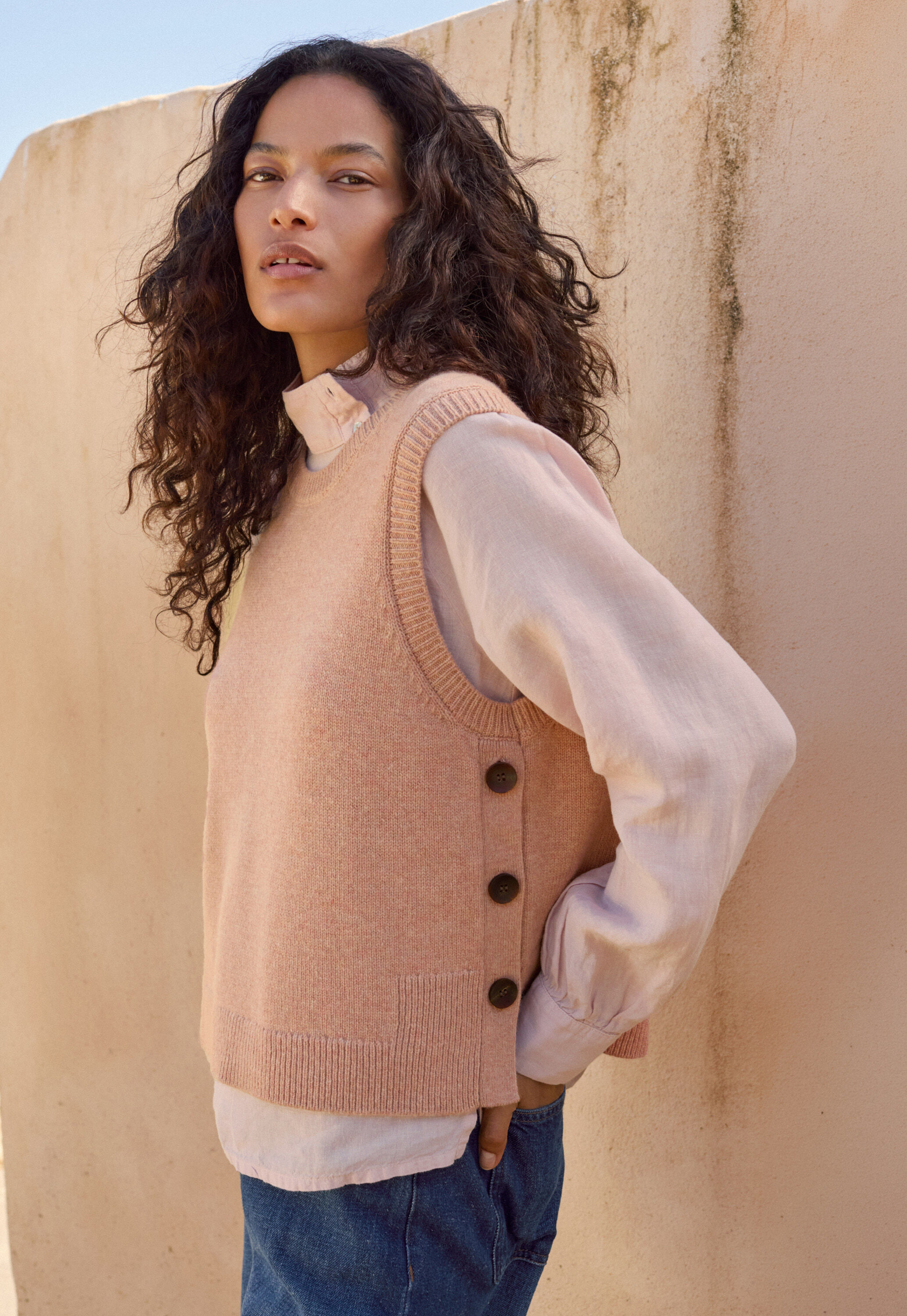 Sleeveless sweater