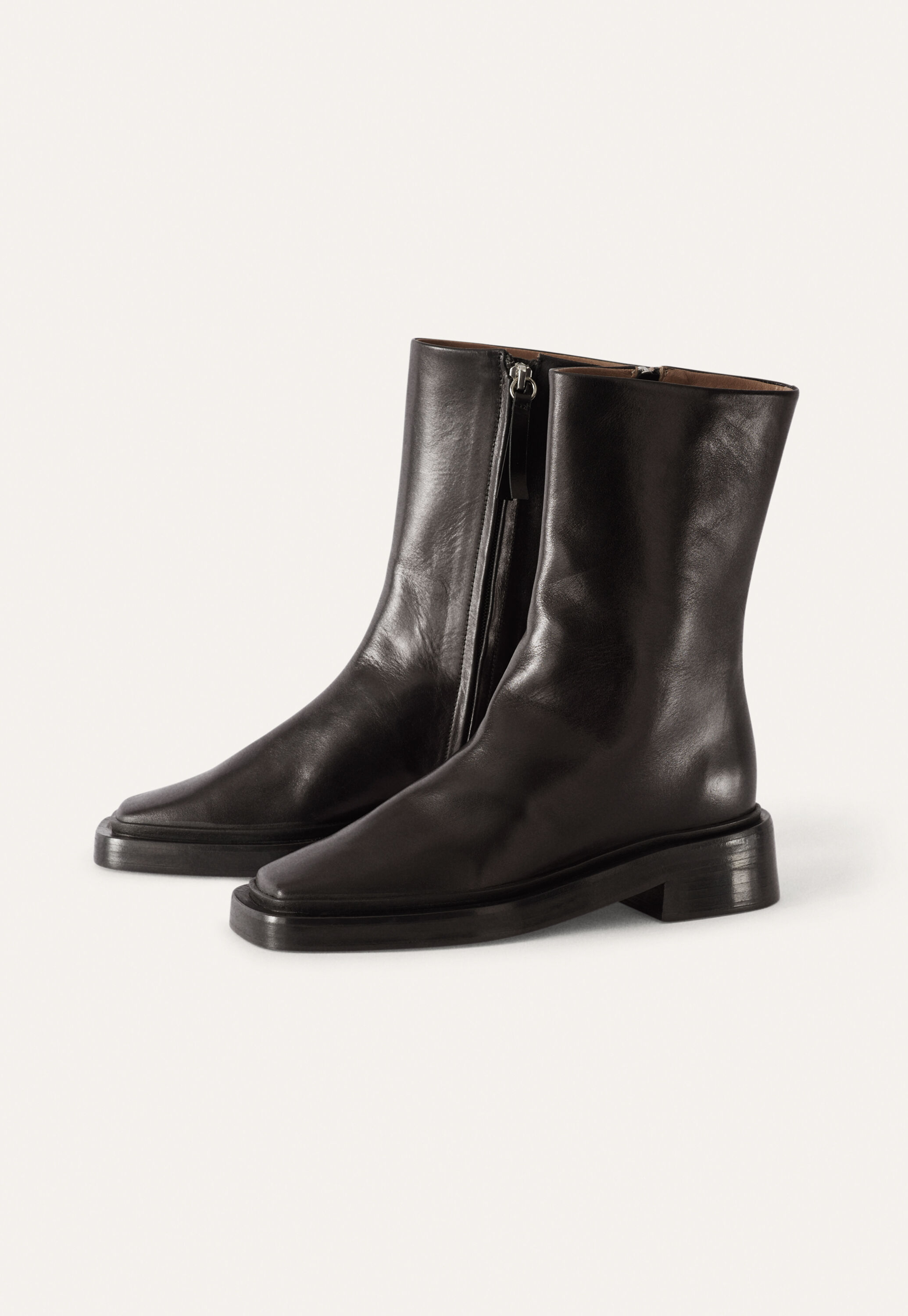Square-toe boots