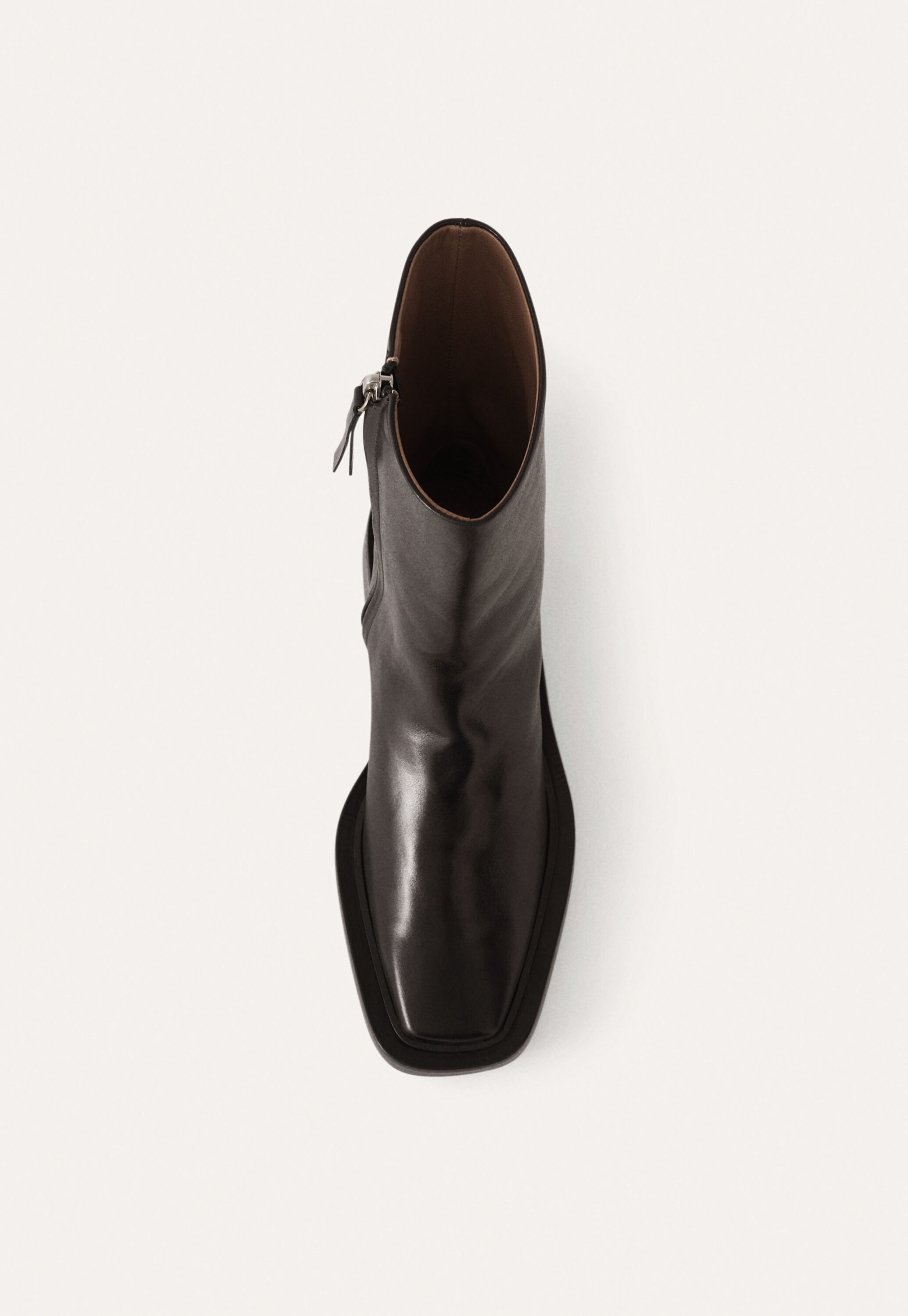 Square-toe boots