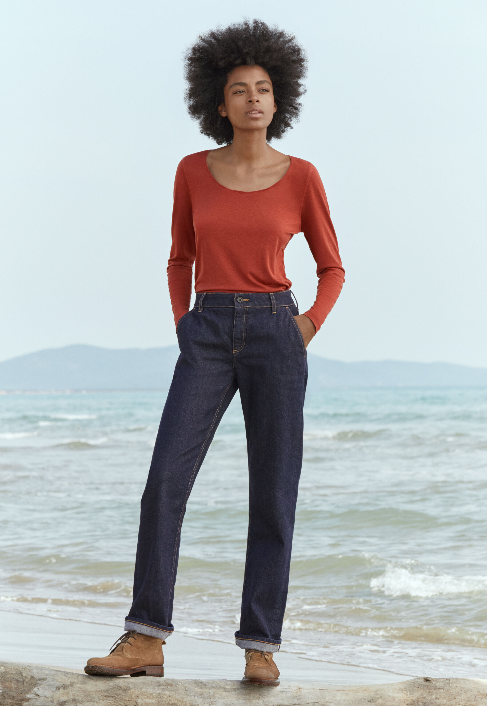 Scoop neck top