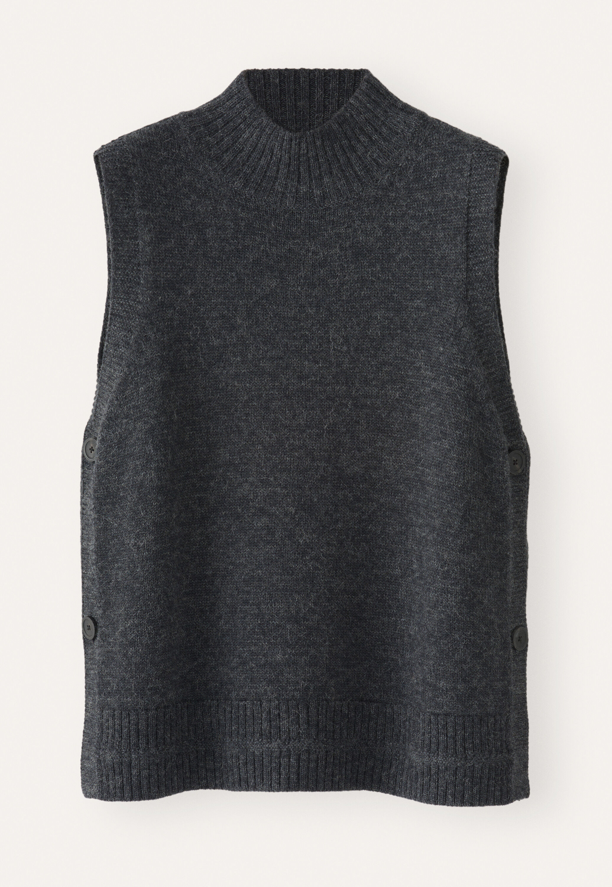 Sleeveless sweater