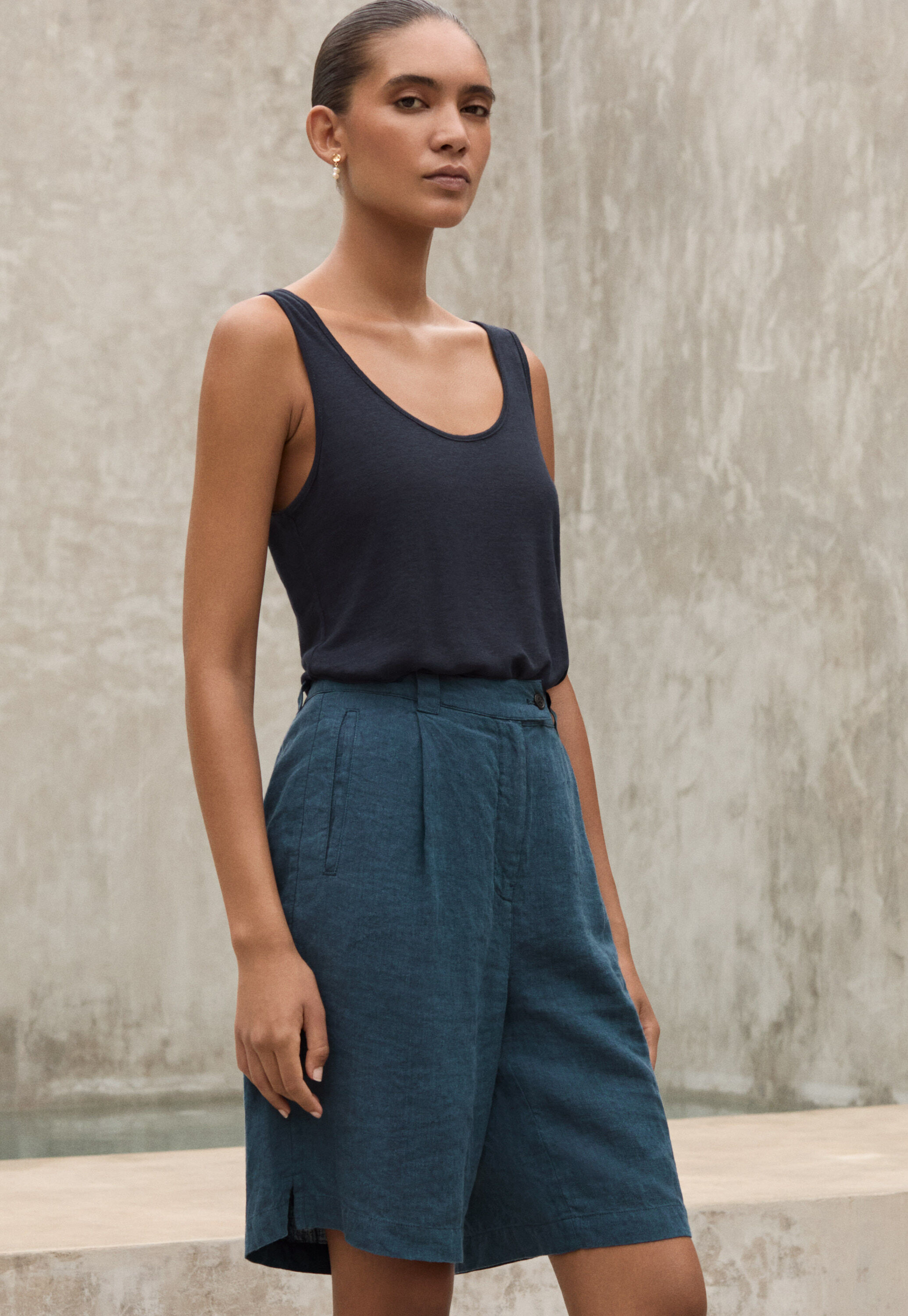 Pleat-front shorts