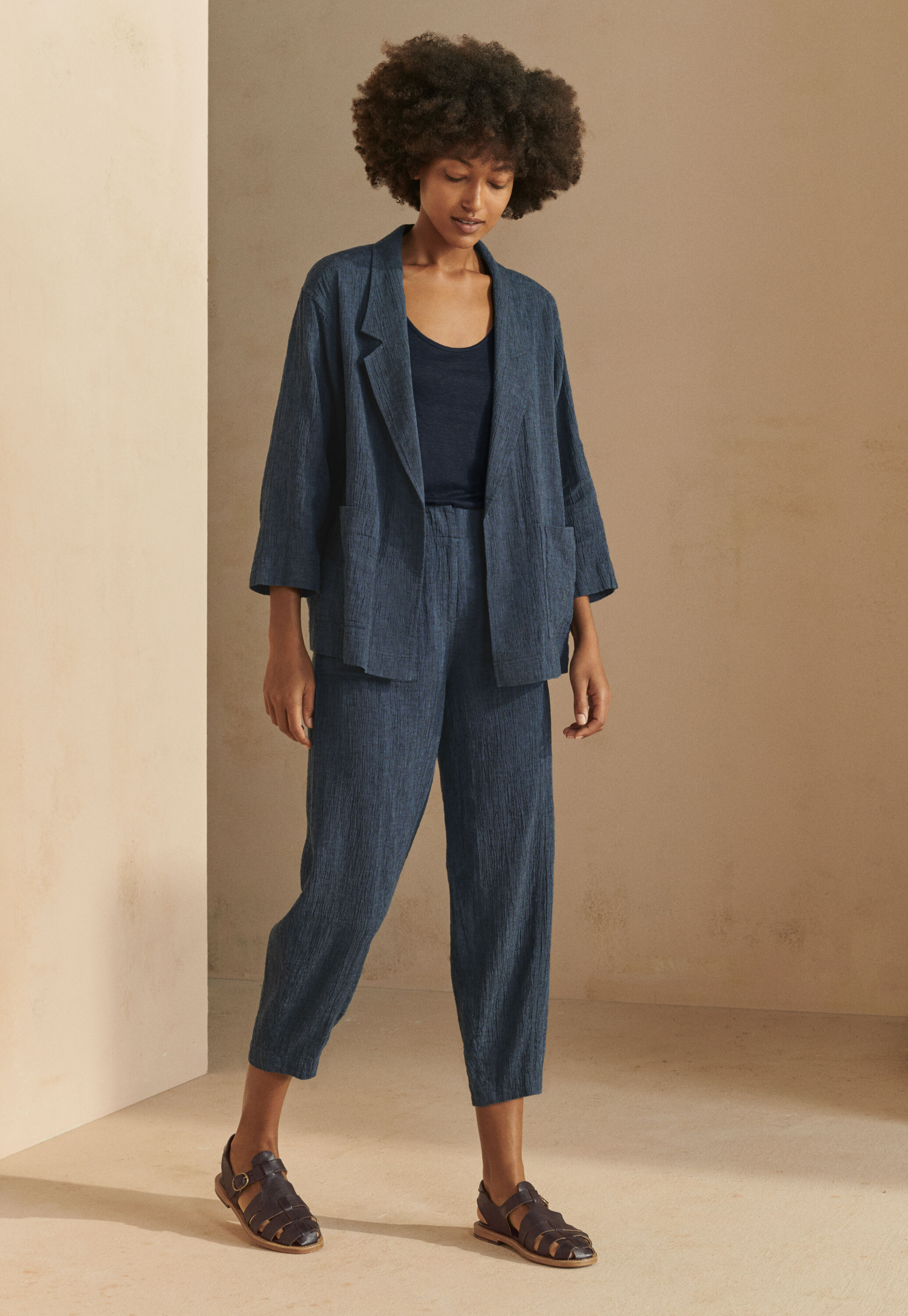 Front-seam trousers