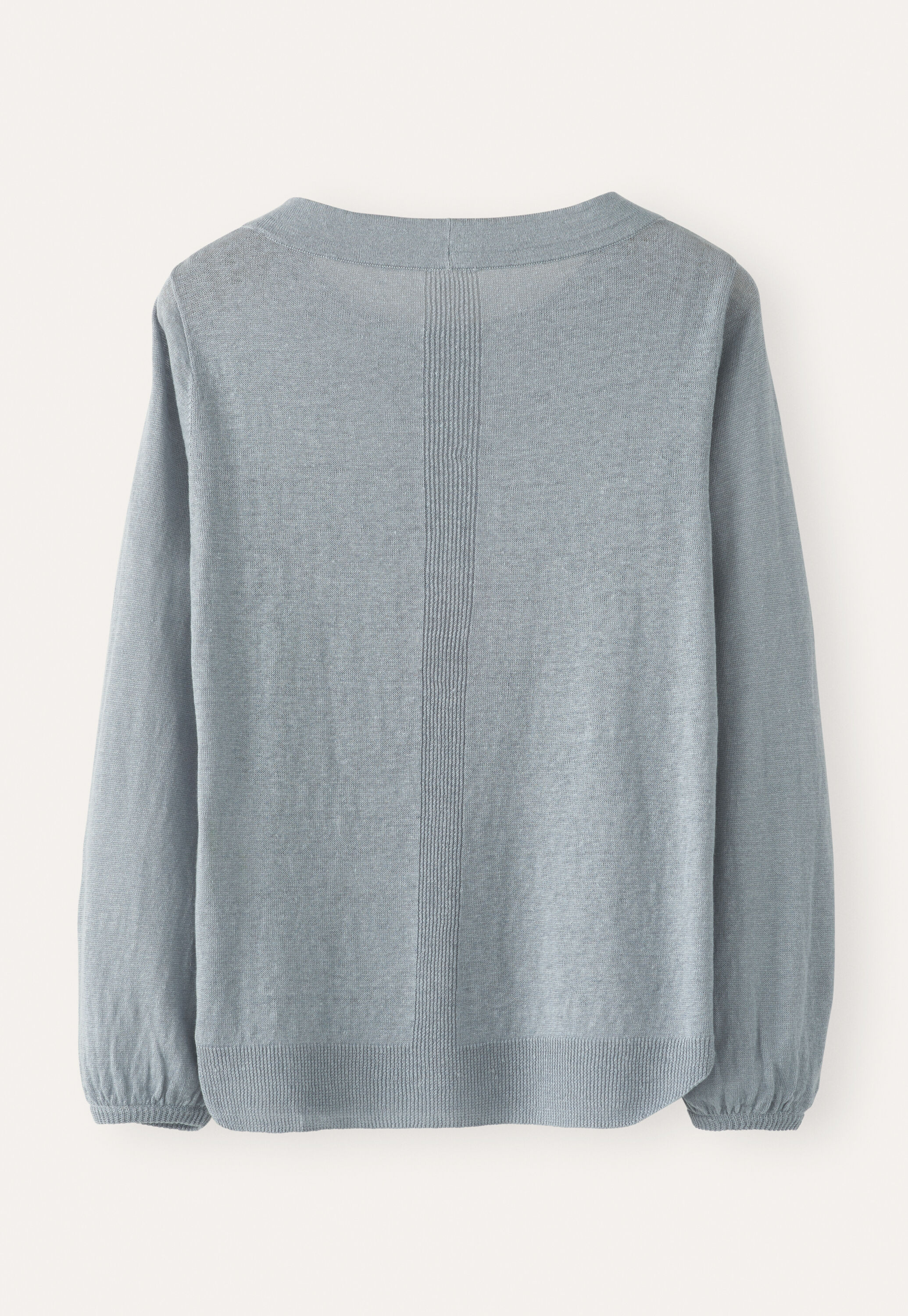 Bell-shaped sleeve sweater