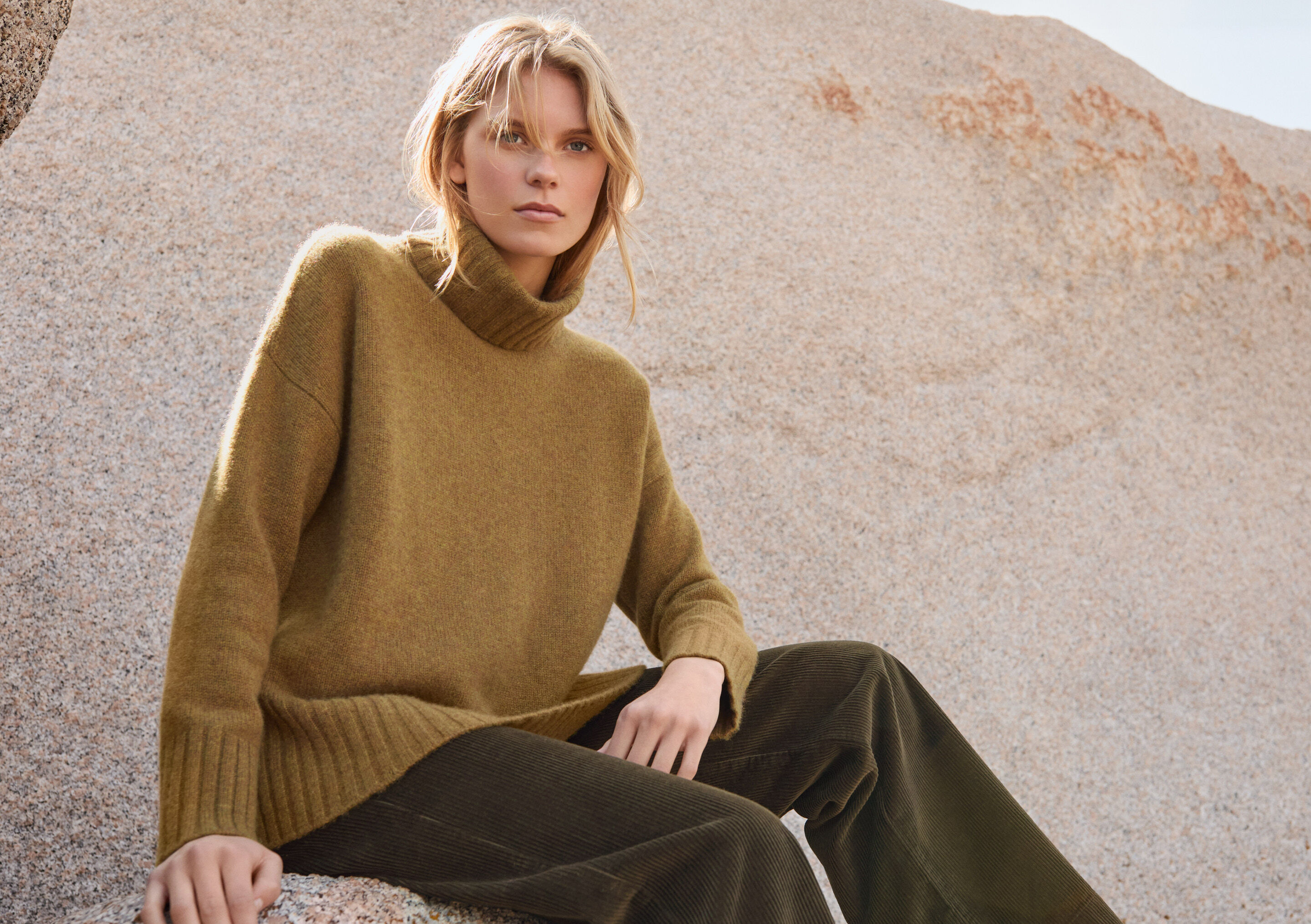 Round-neck sweater