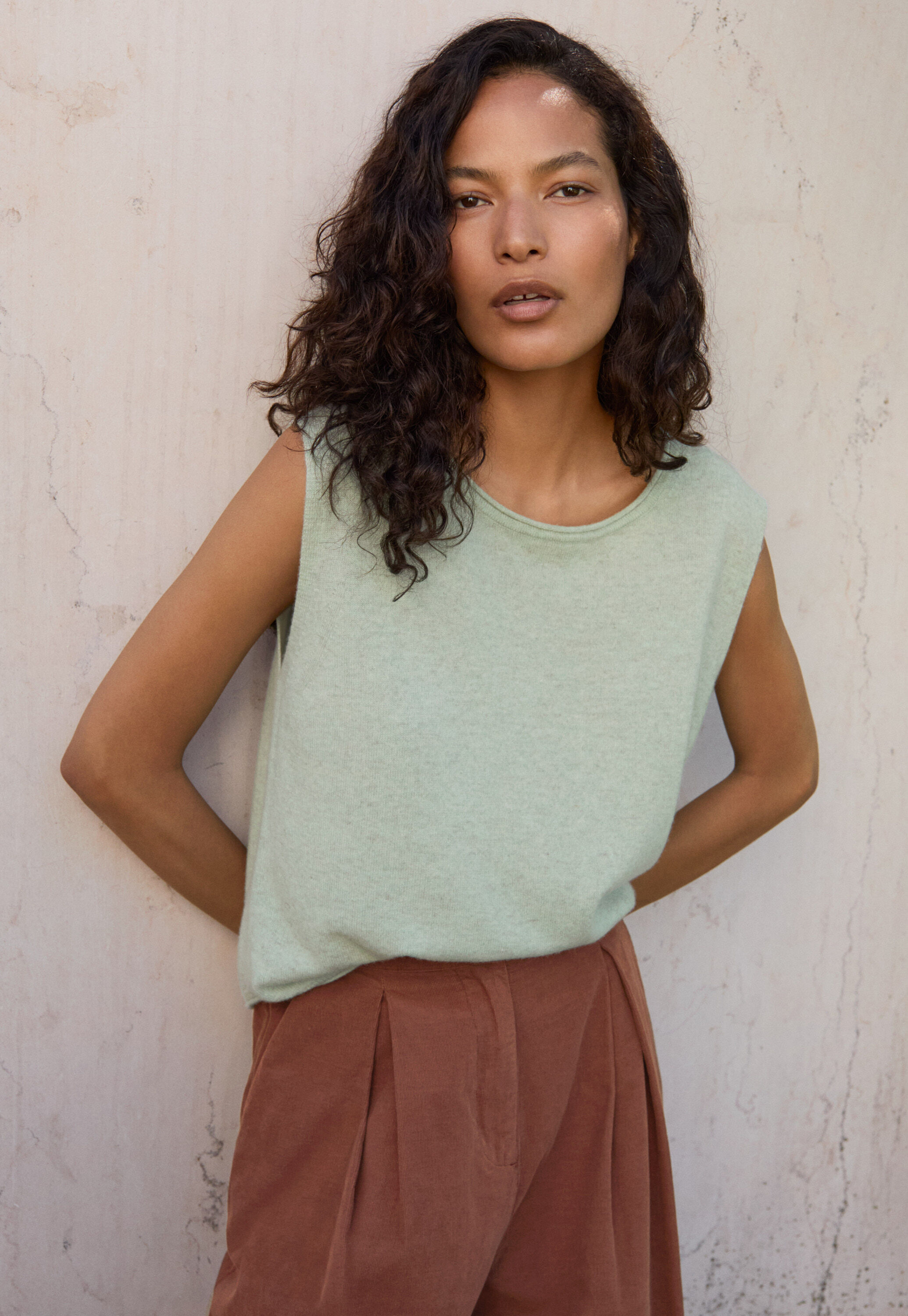 Round-neck sweater