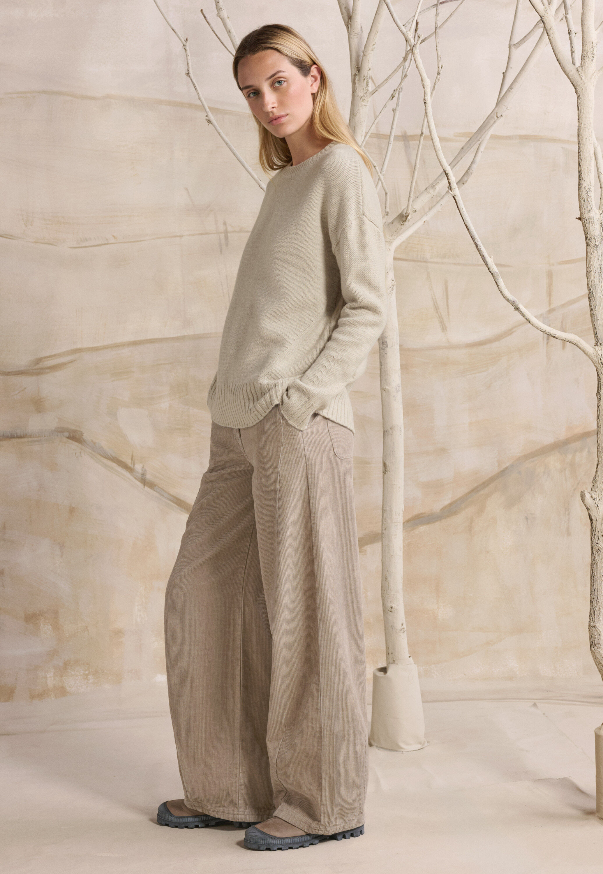 Easy round-neck sweater
