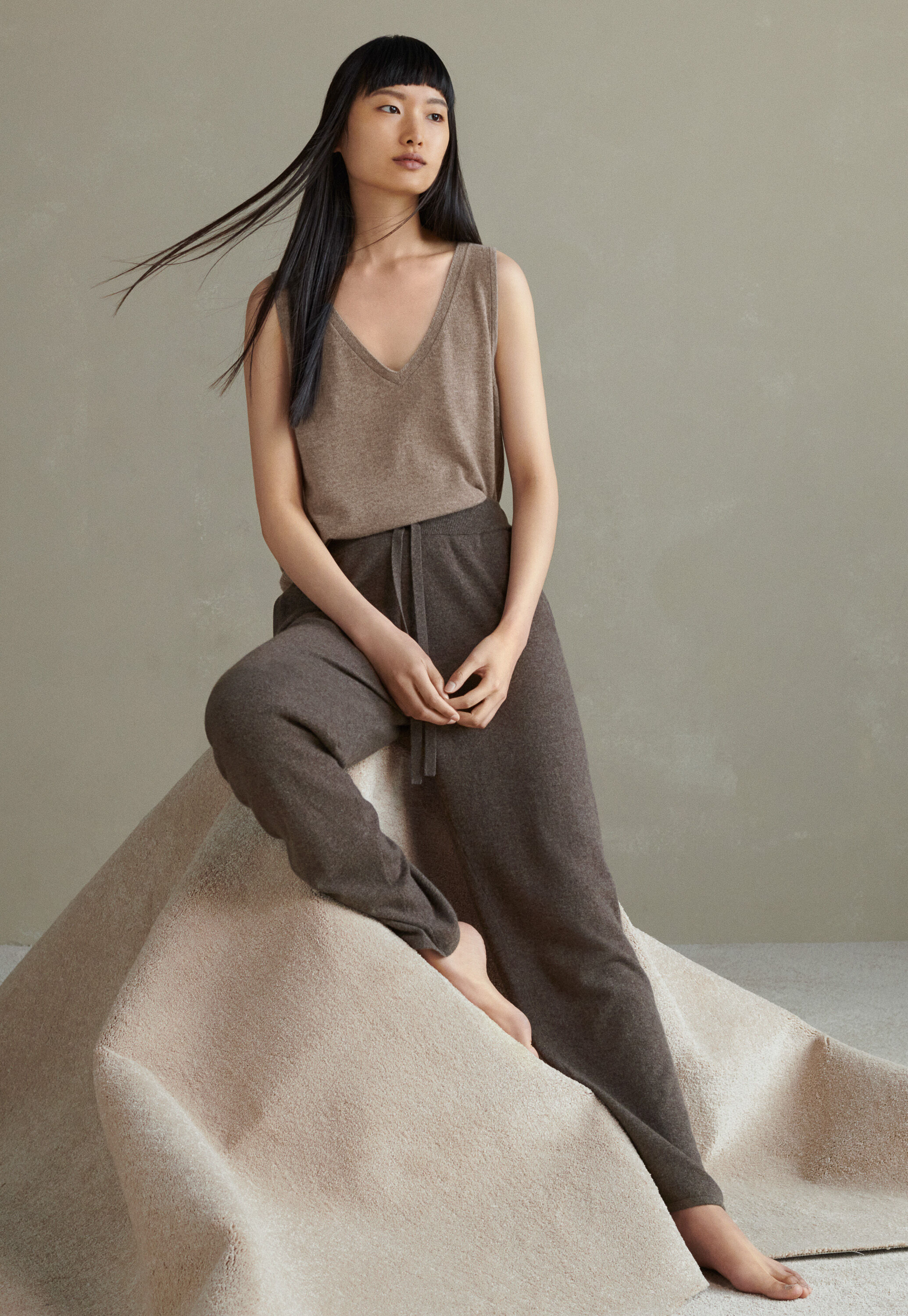 V-neck vest