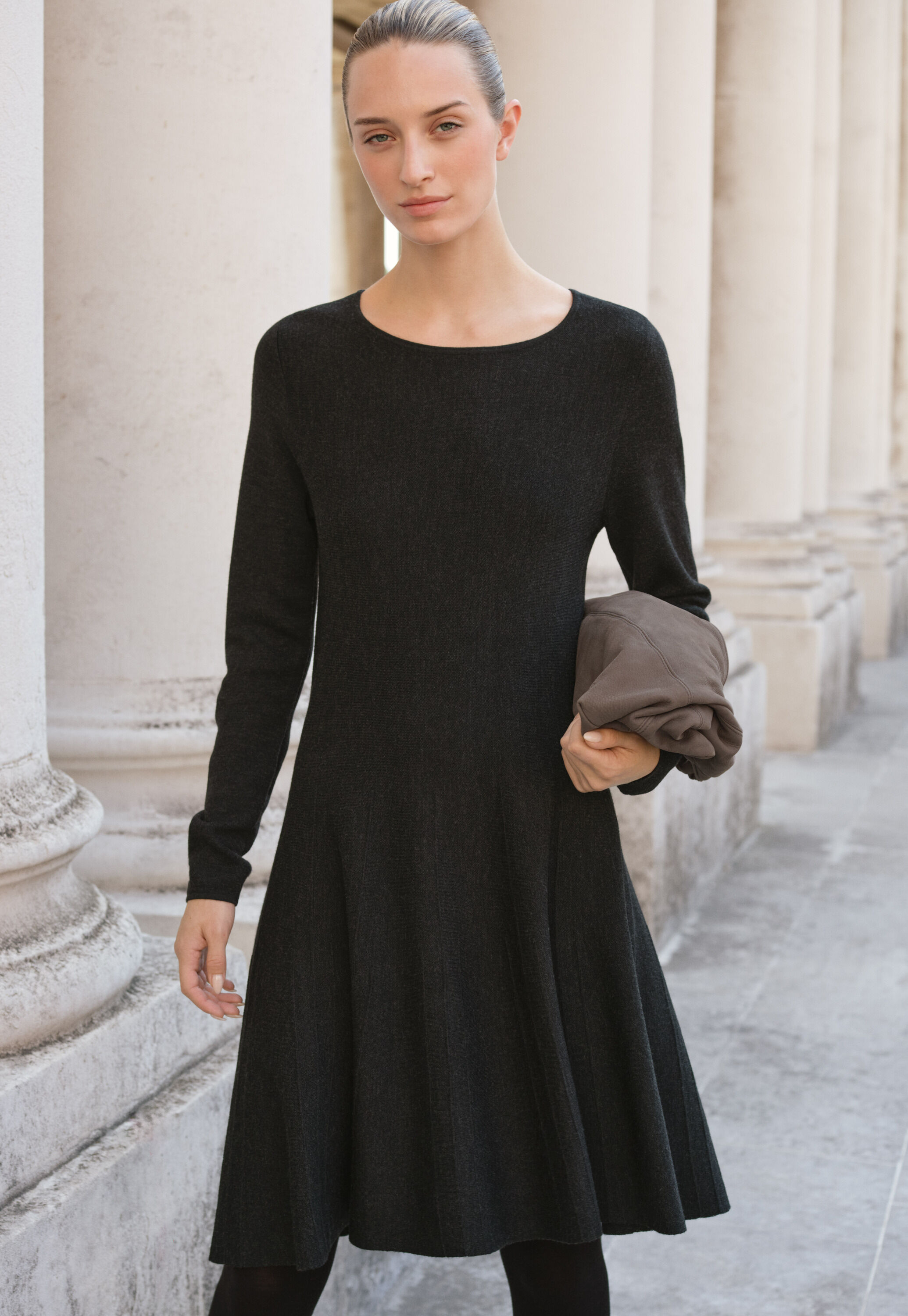 Knitted fit-and-flare dress, Washed black, large