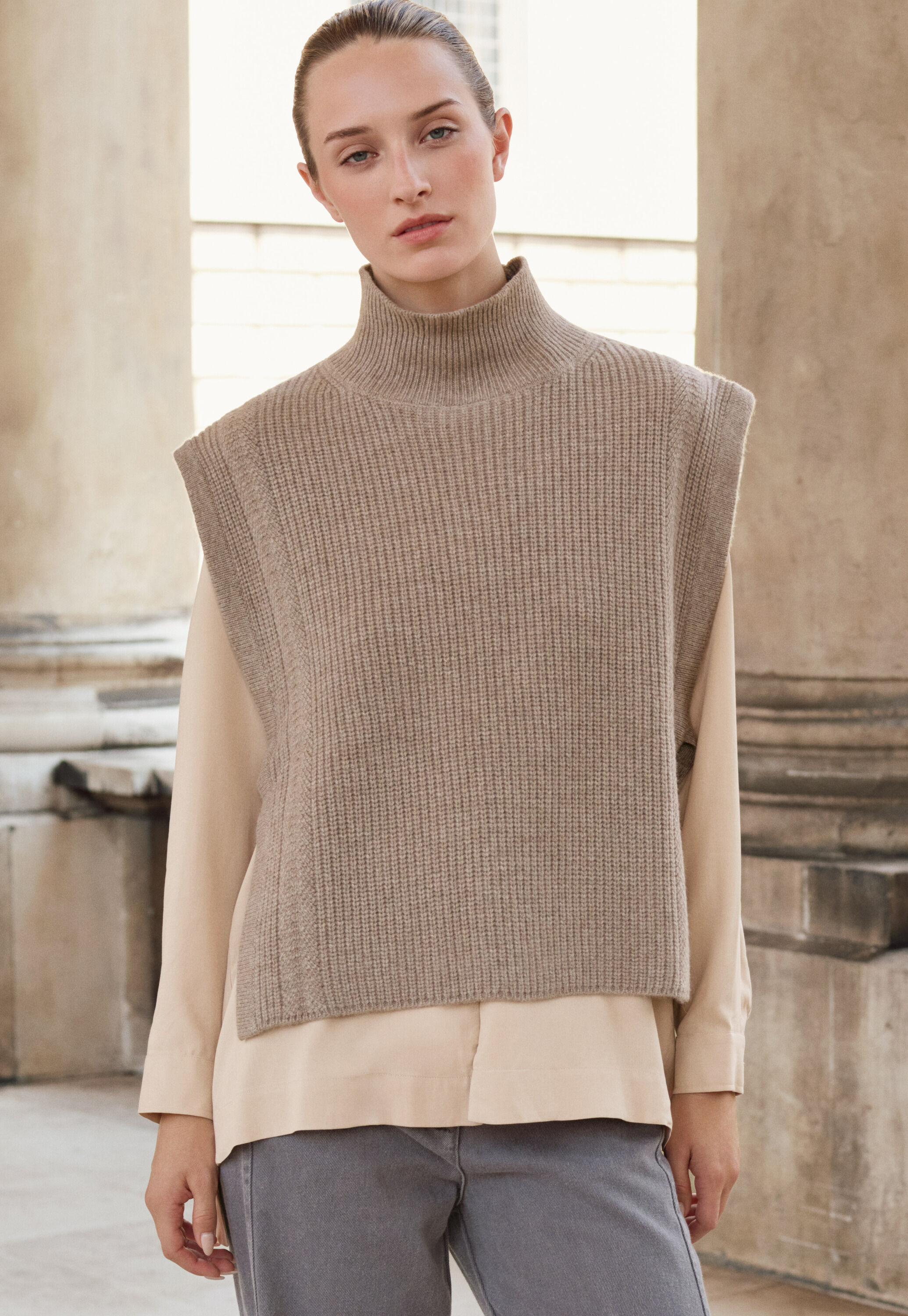 Knitted tabard