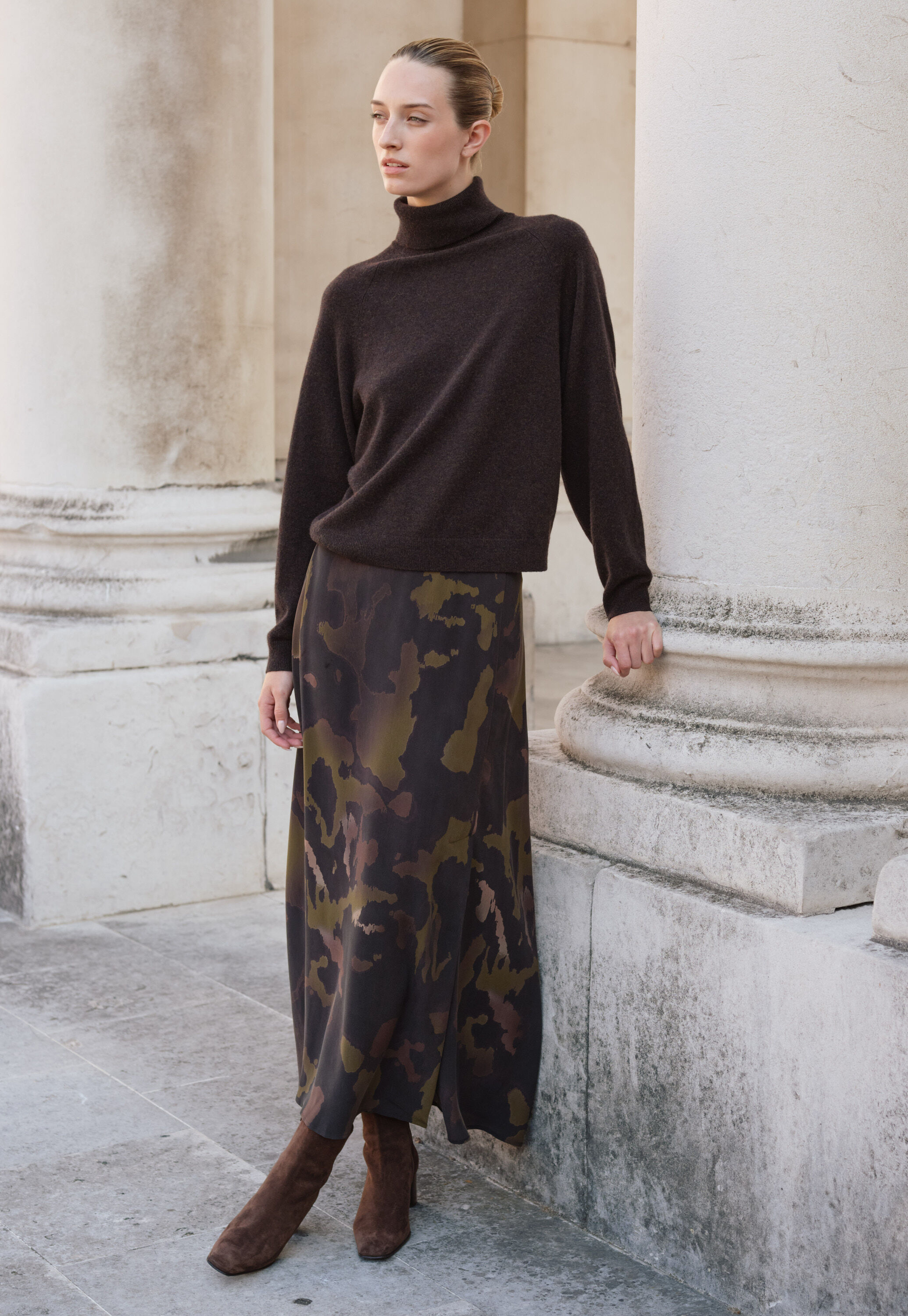 Roll-neck sweater, Dark aubergine, large