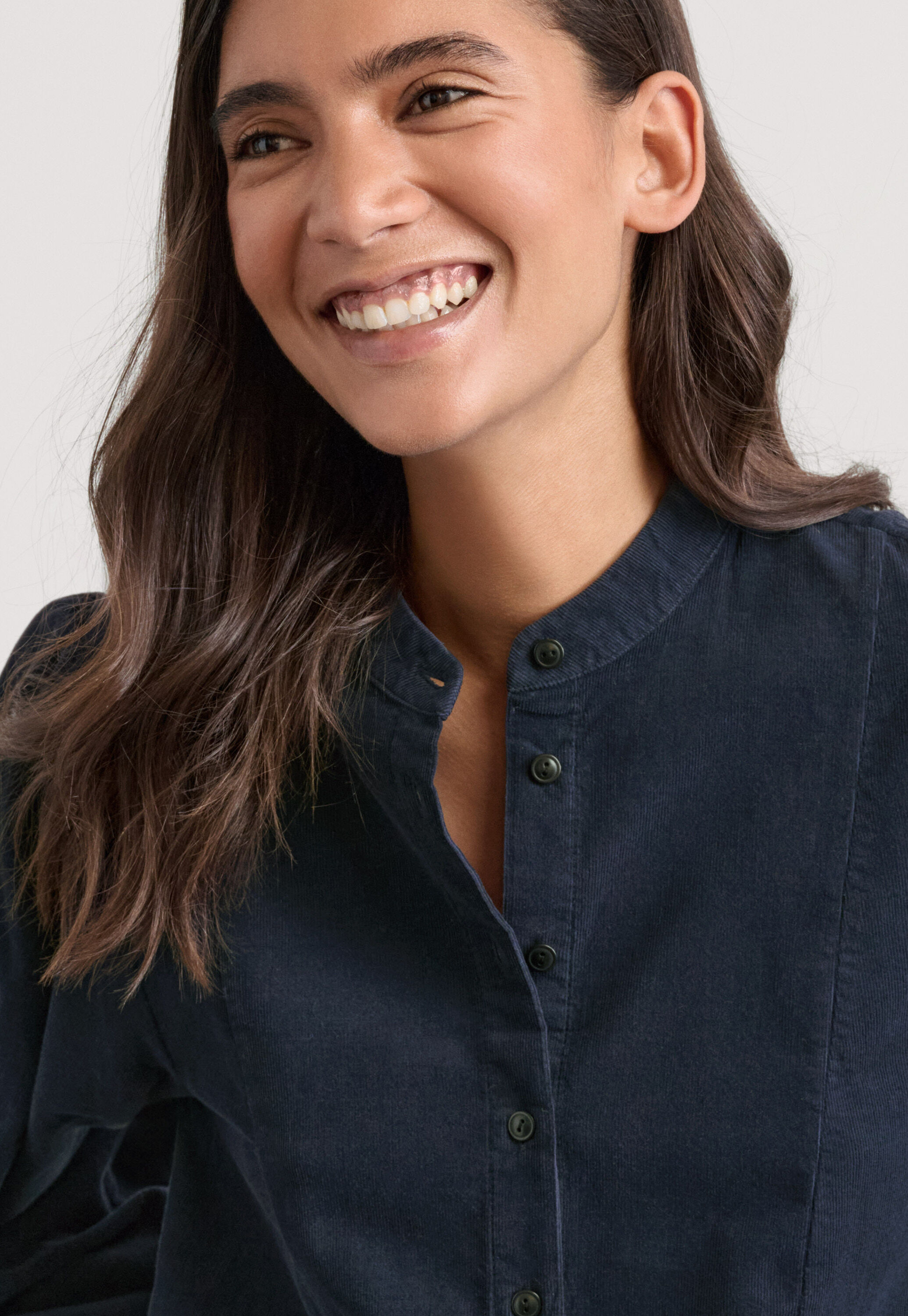 Gathered sleeve blouse