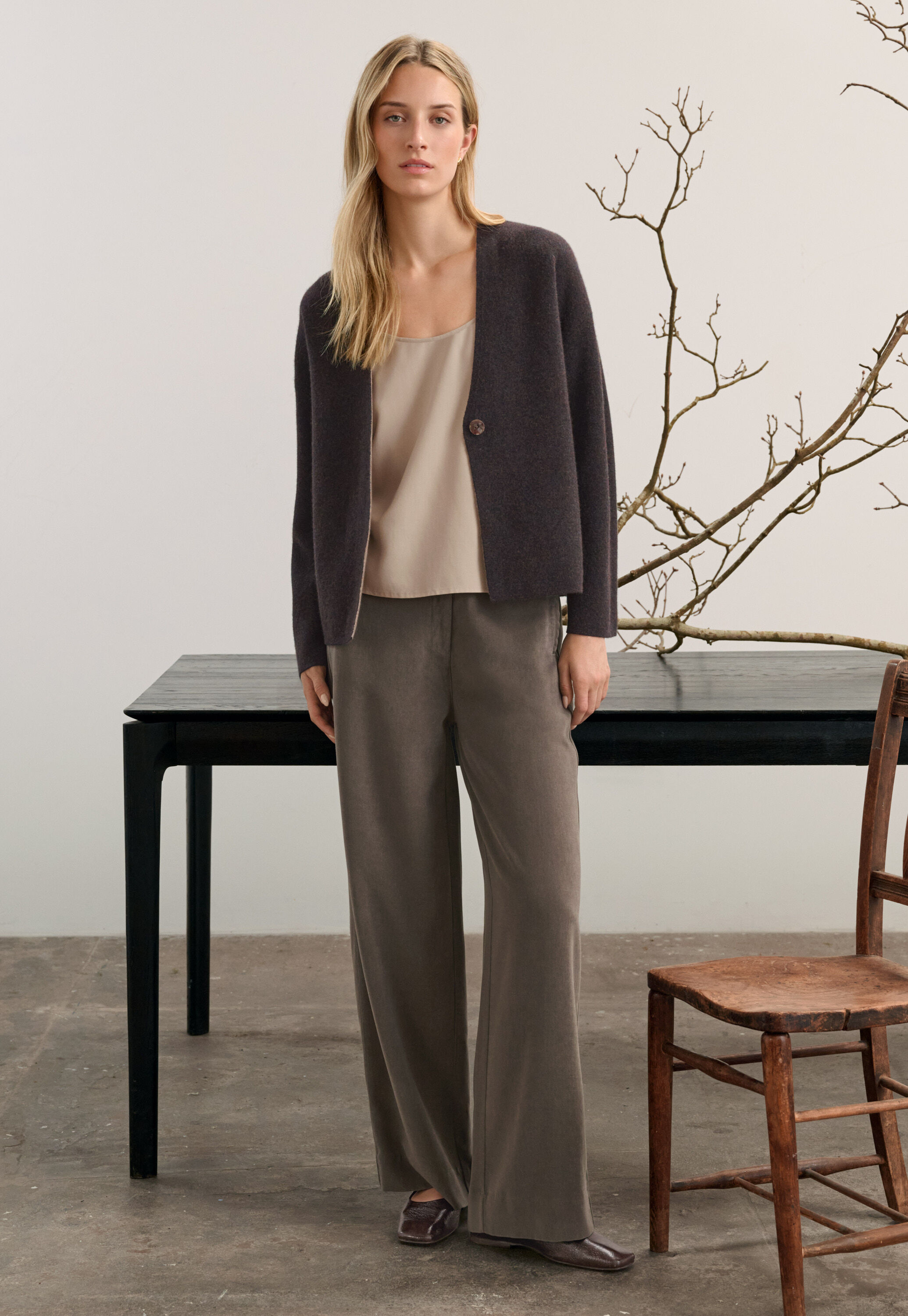 Wide-leg trousers