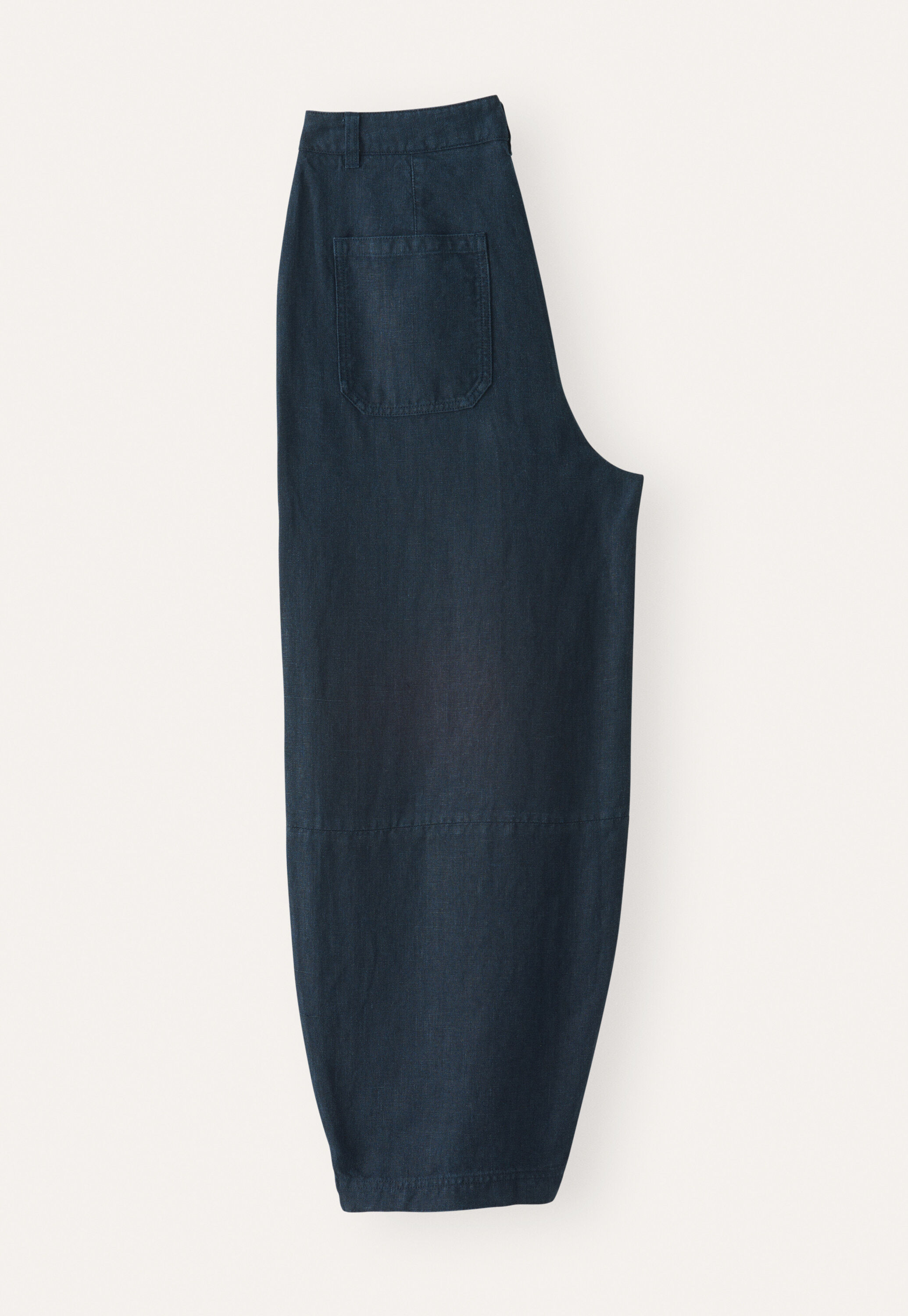 Barrel-leg trousers