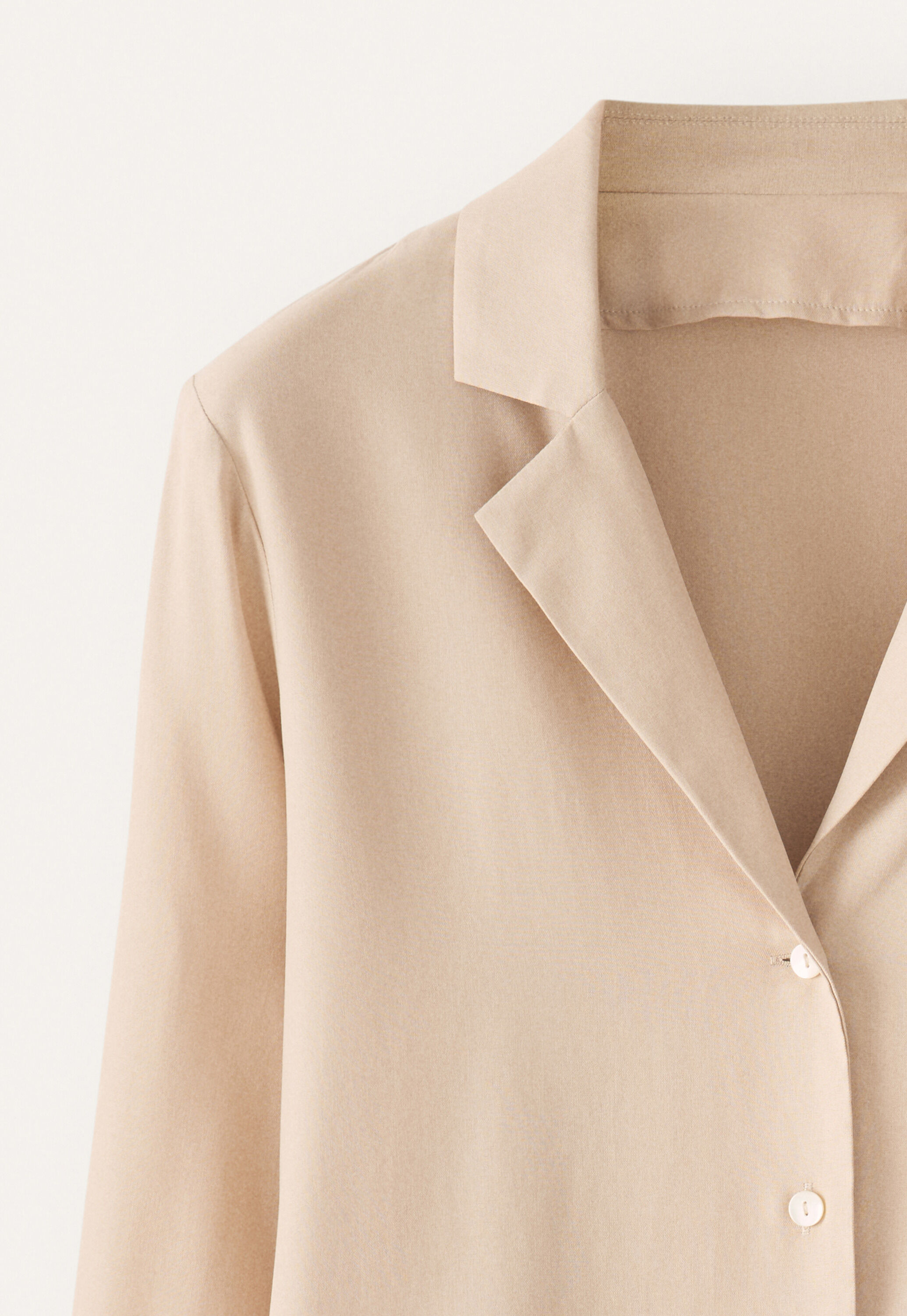 Revere-style collar shirt