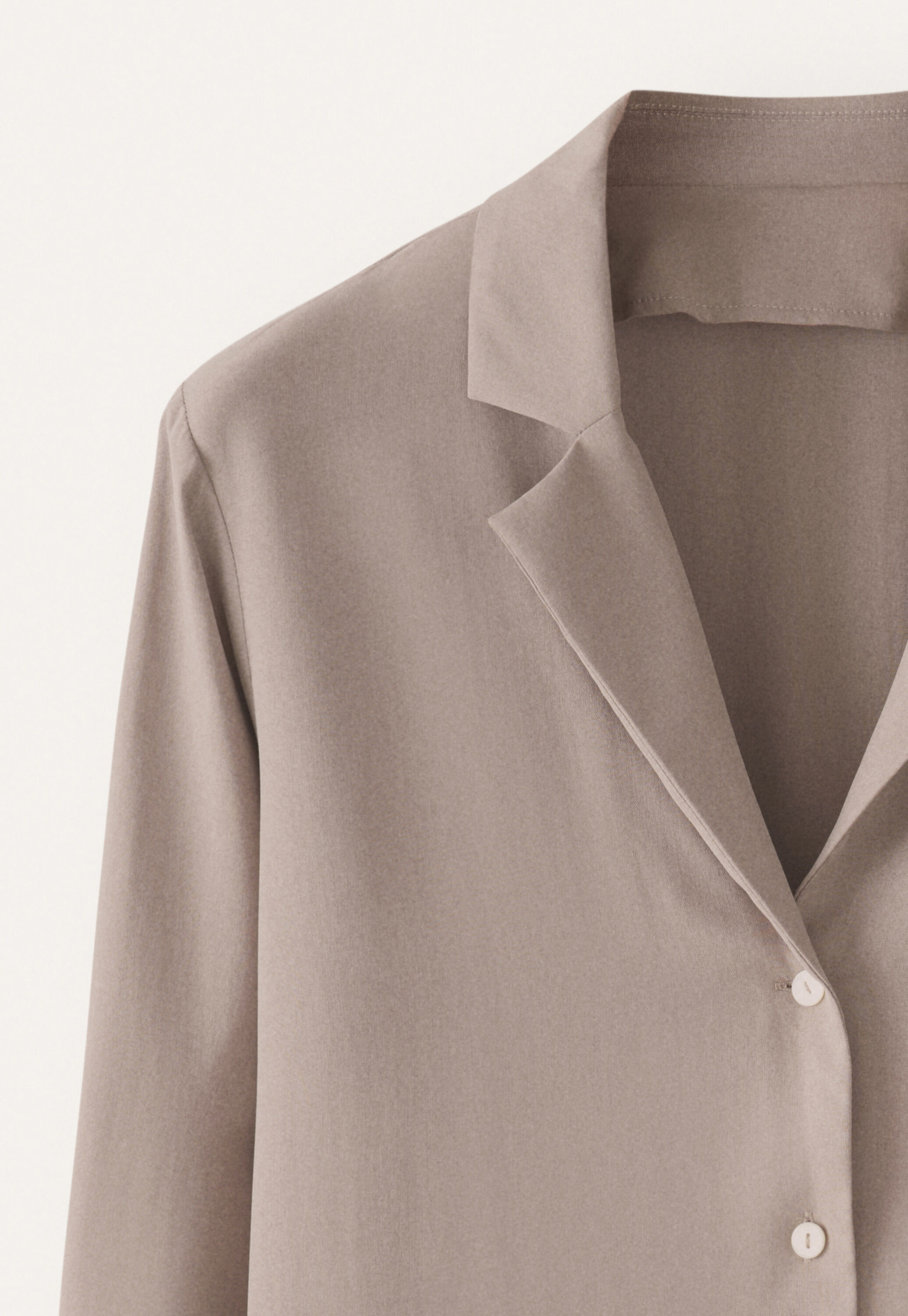 Revere-style collar shirt