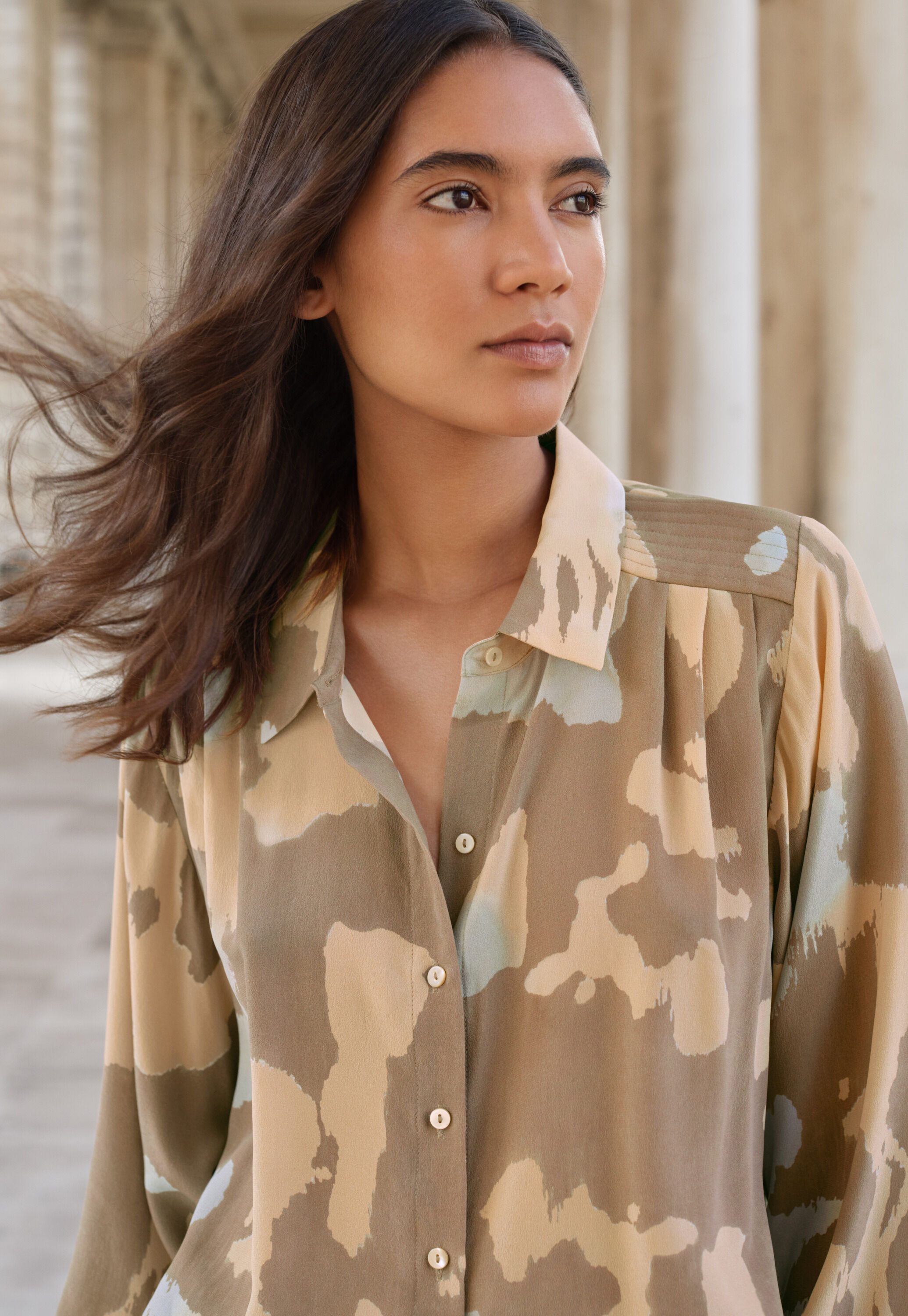 Printed blouse with pleats