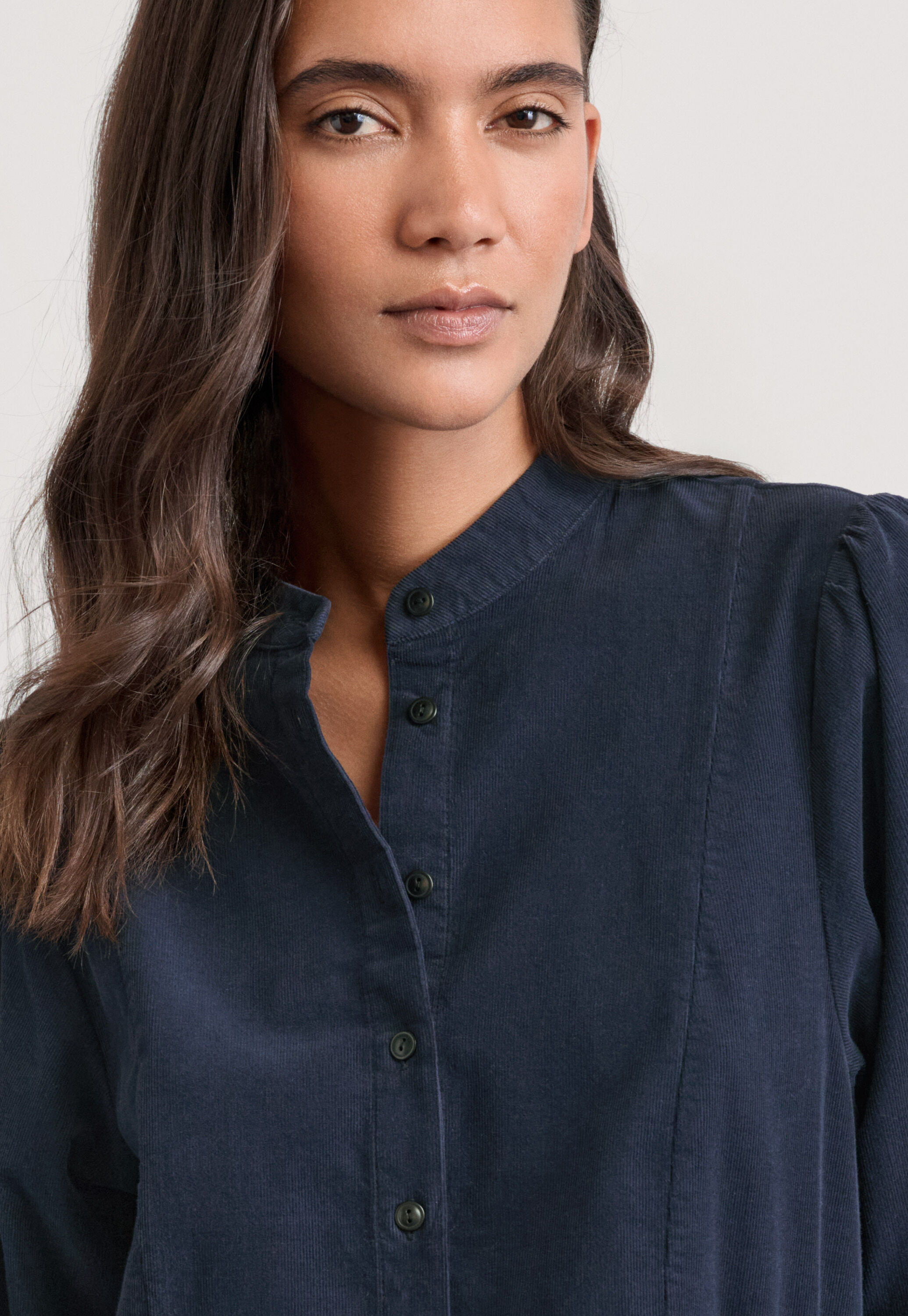 Gathered sleeve blouse