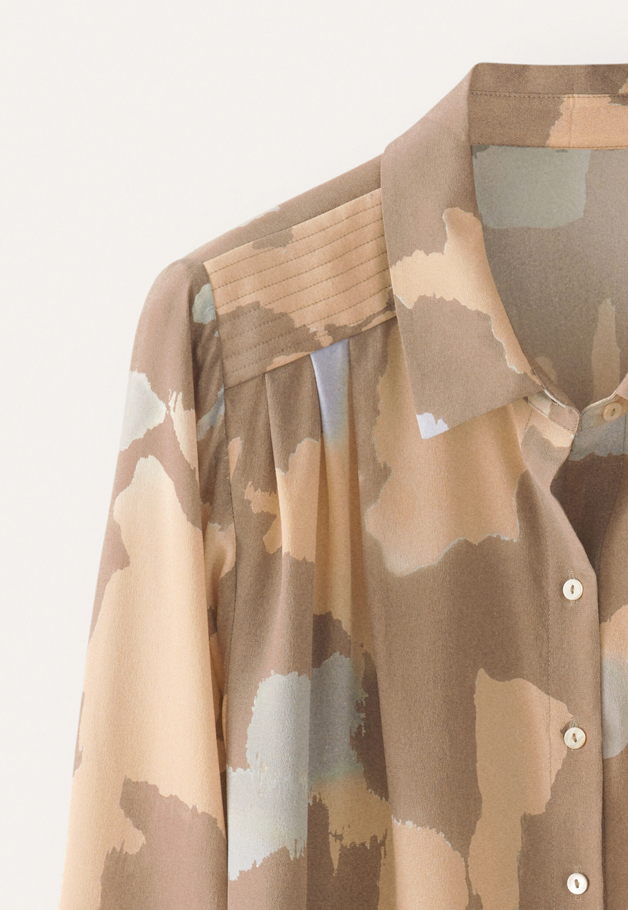 Printed blouse with pleats