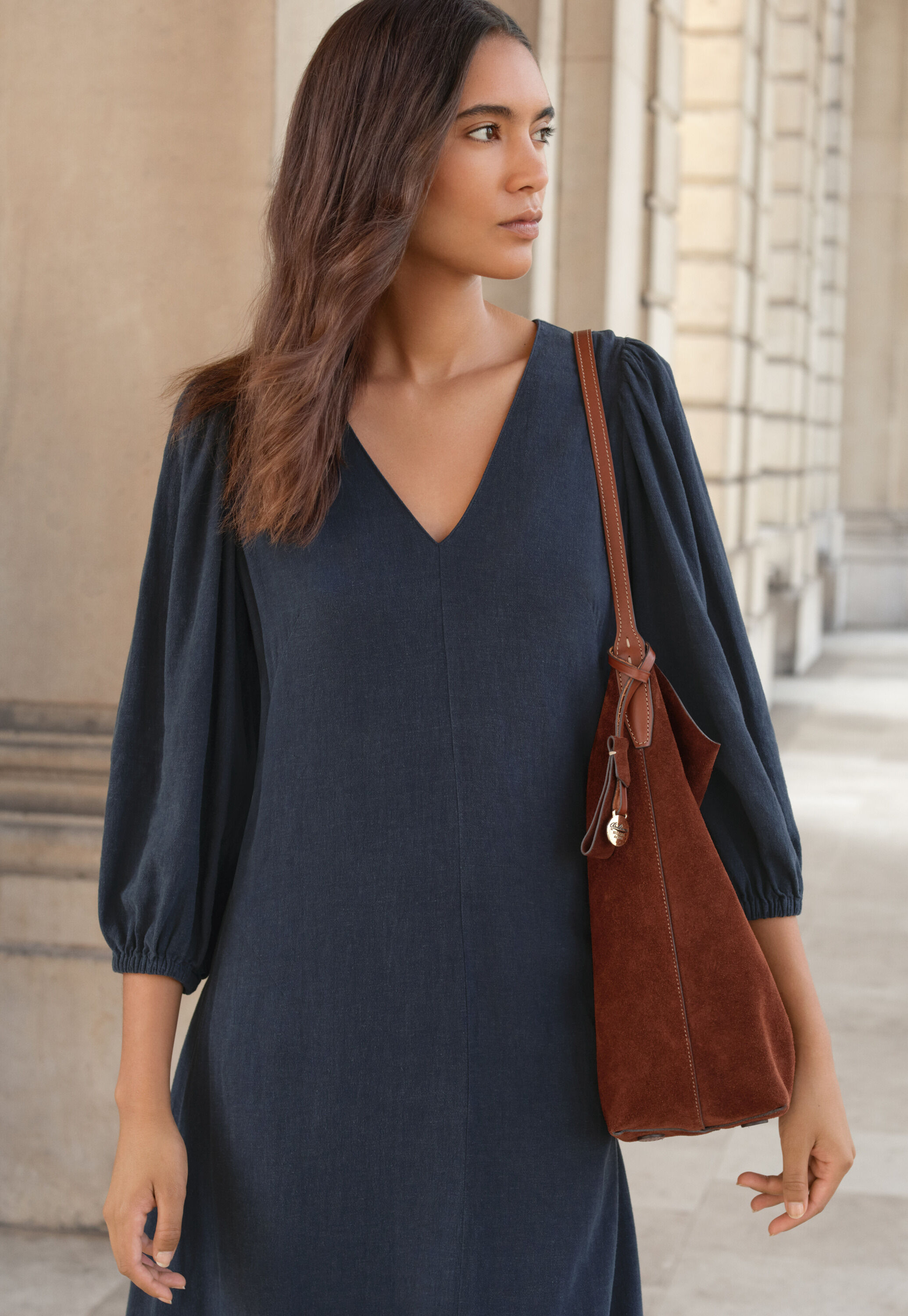 Long v-neck dress, Midnight, large