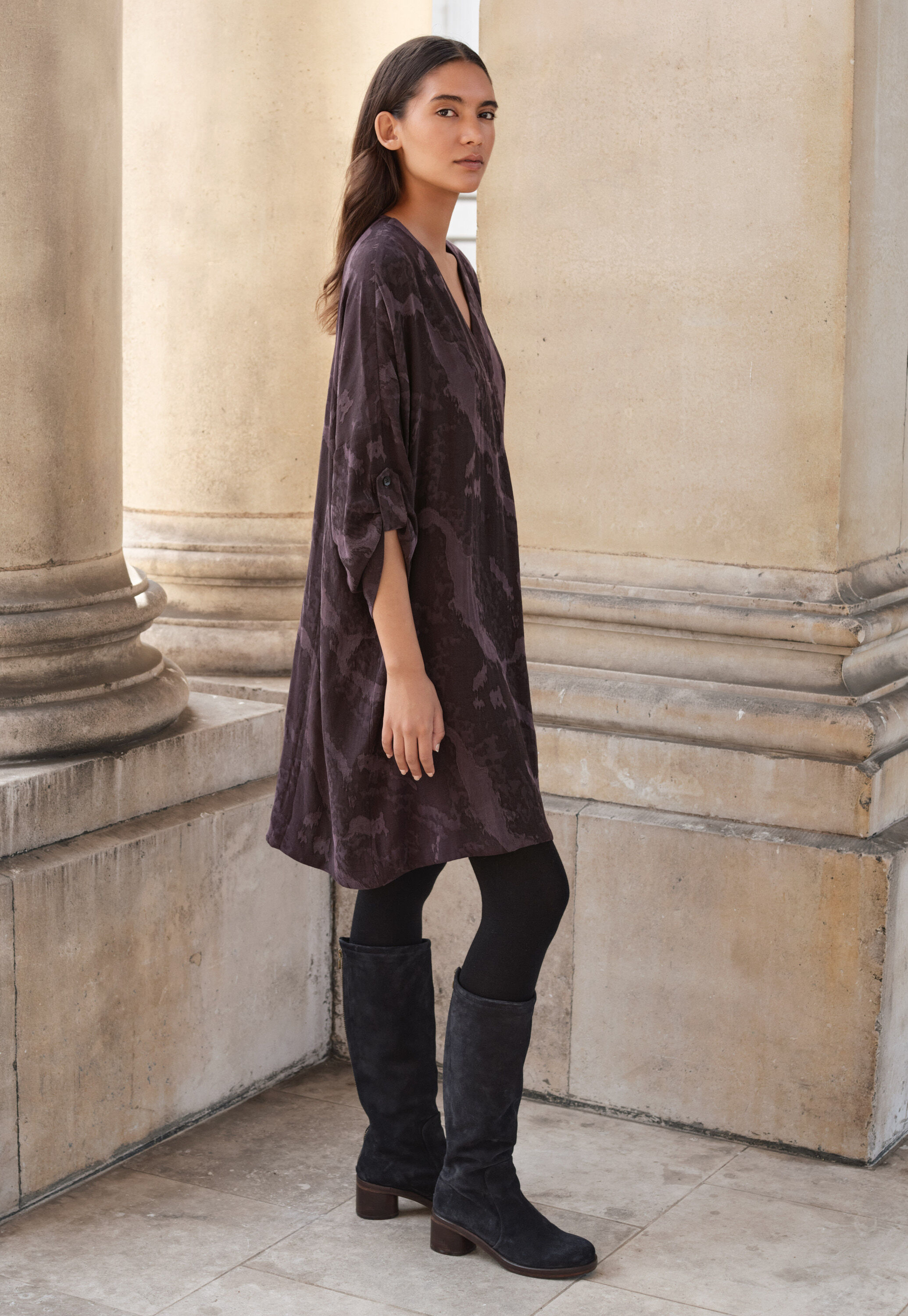 Jacquard v-neck dress, Aubergine, large