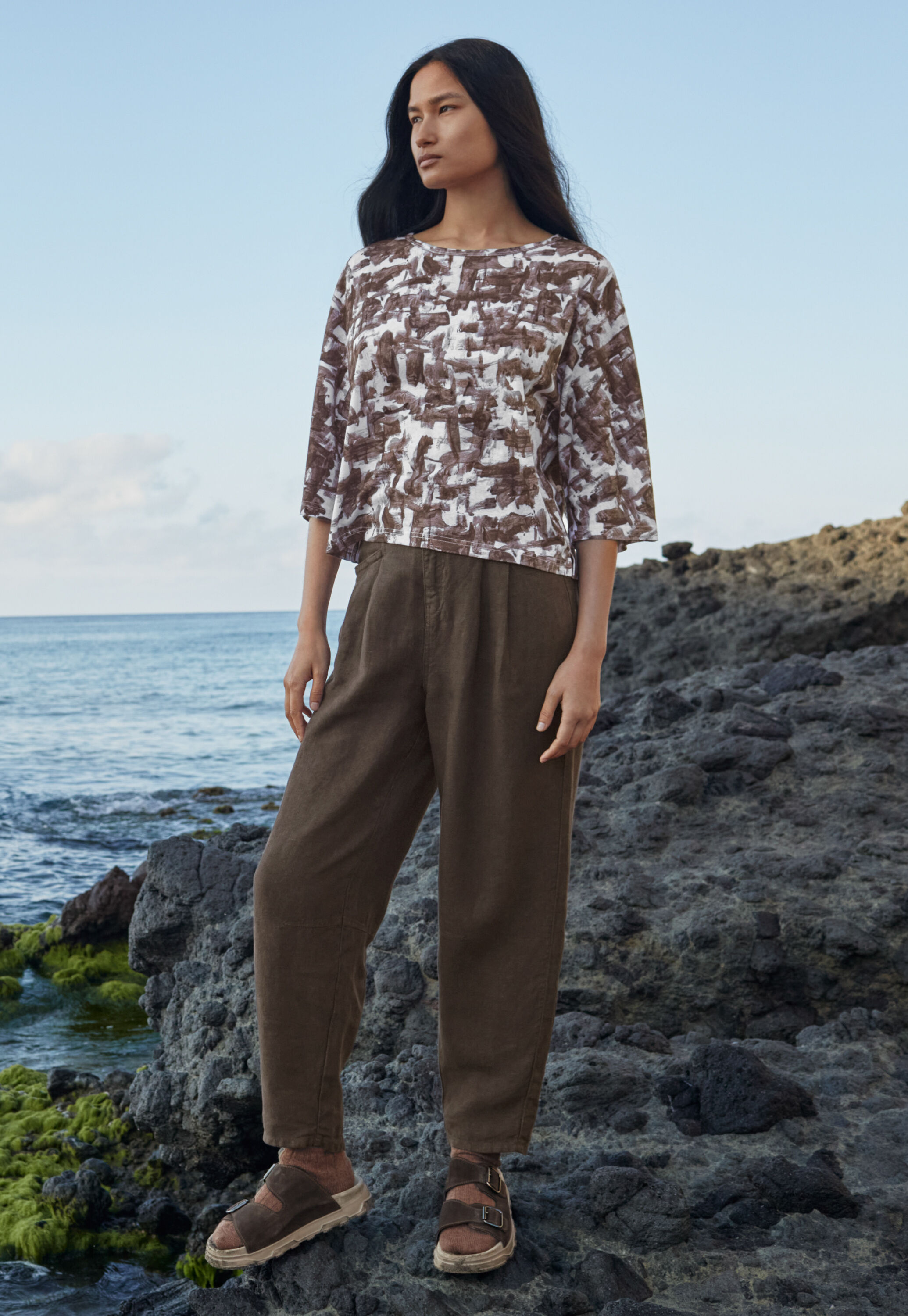 Tapered trousers