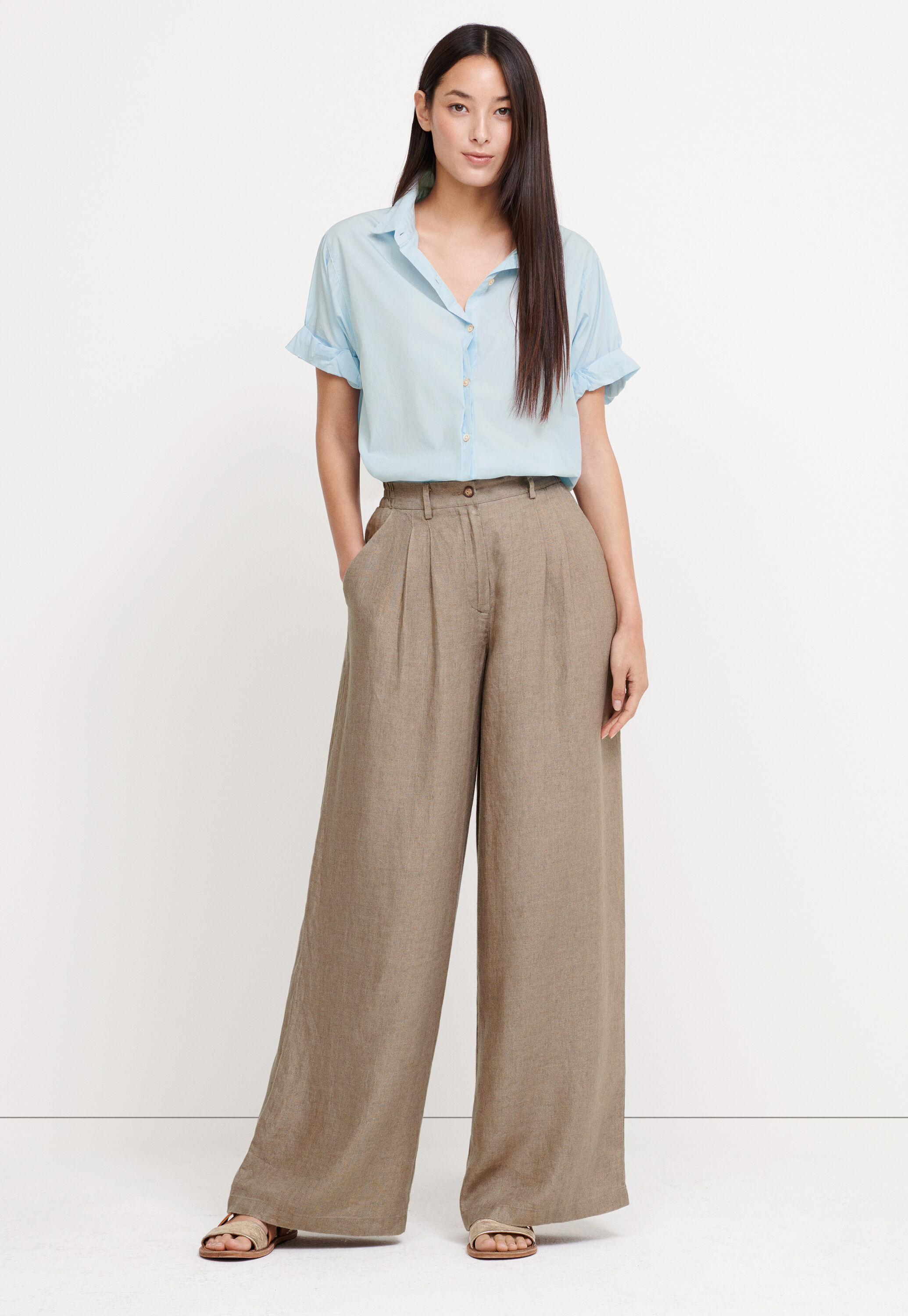 Wide-leg trousers