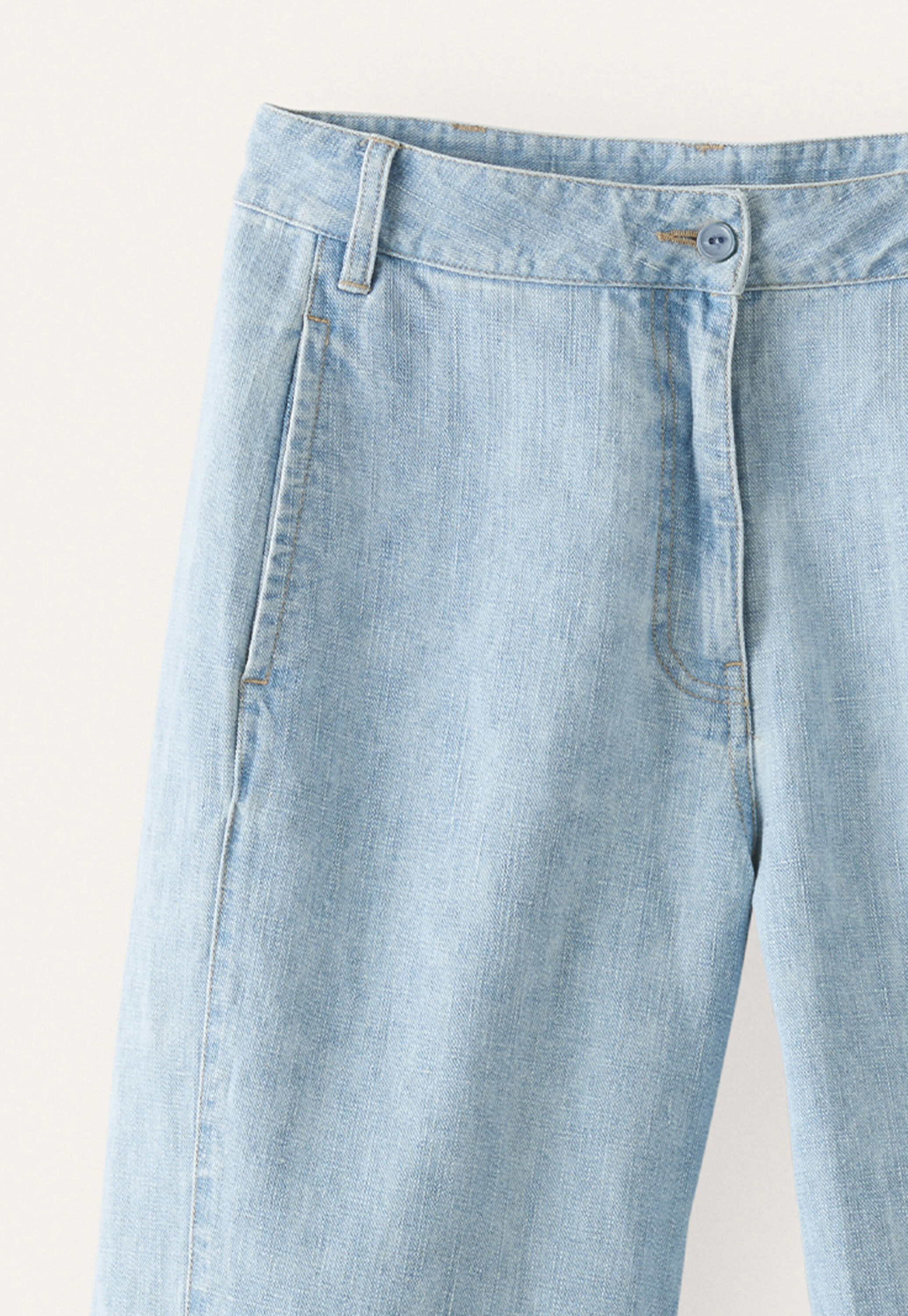 Indigo-dyed trousers