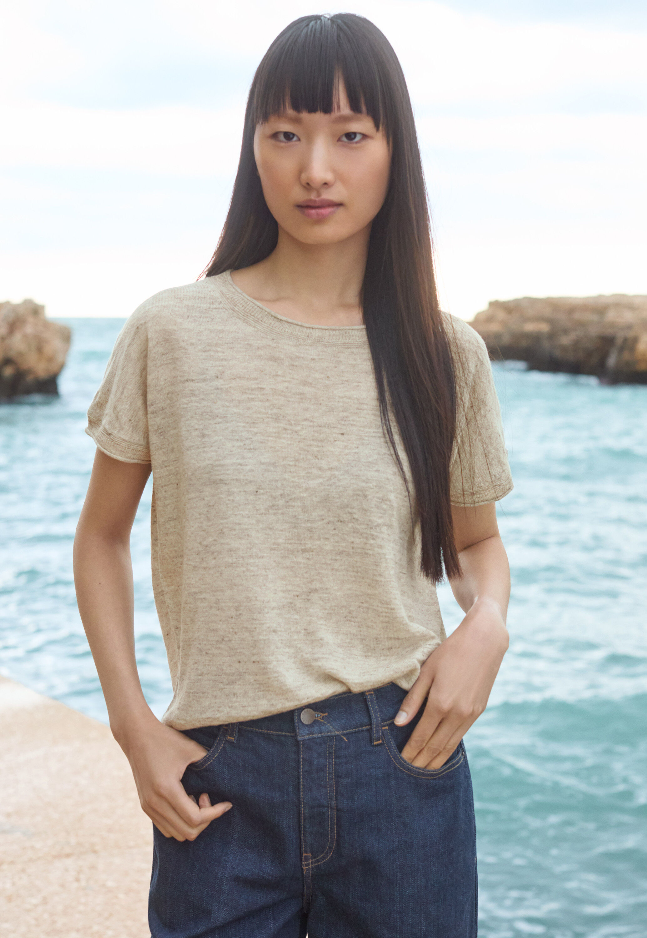 Short-sleeve sweater