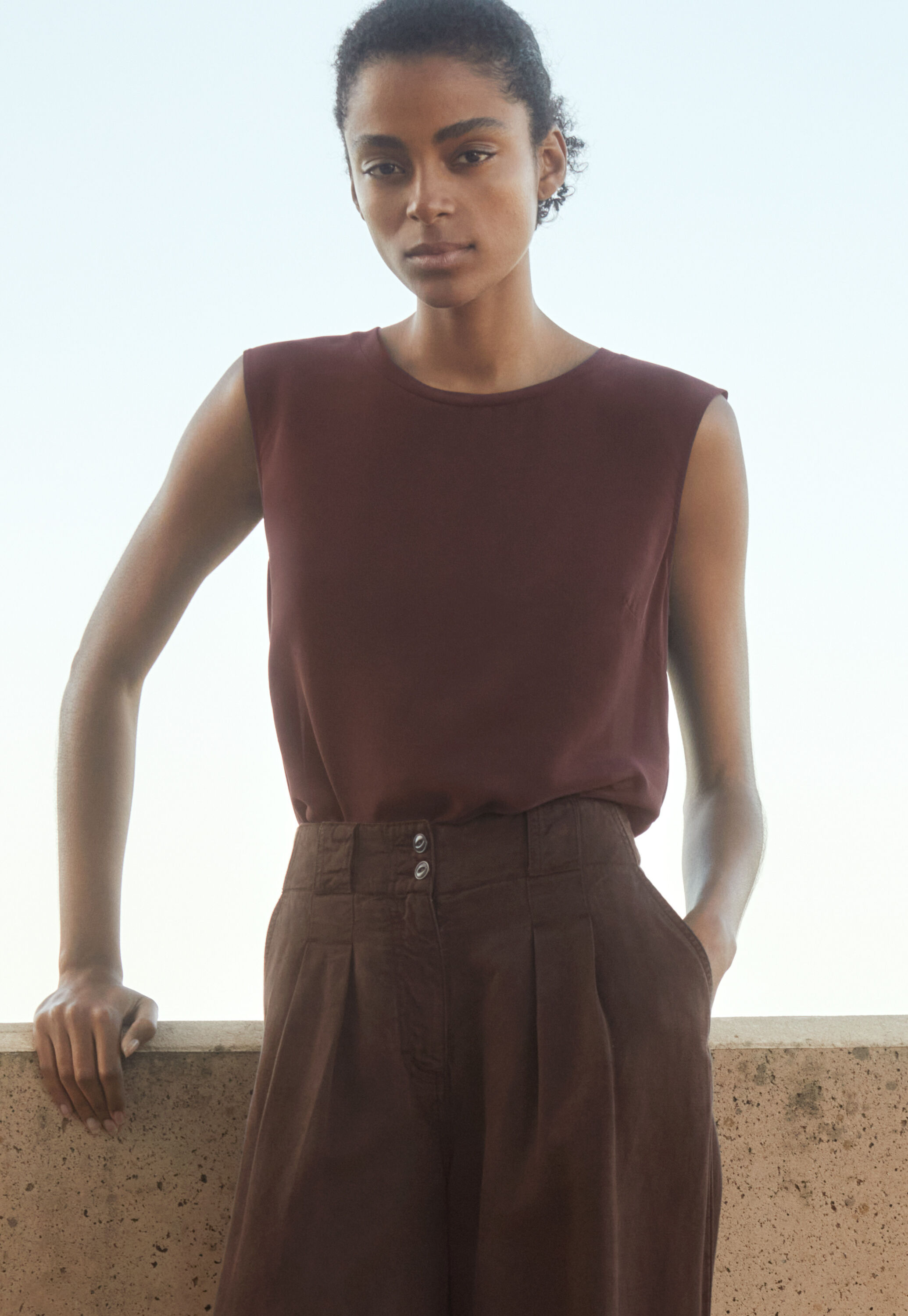 Sleeveless top