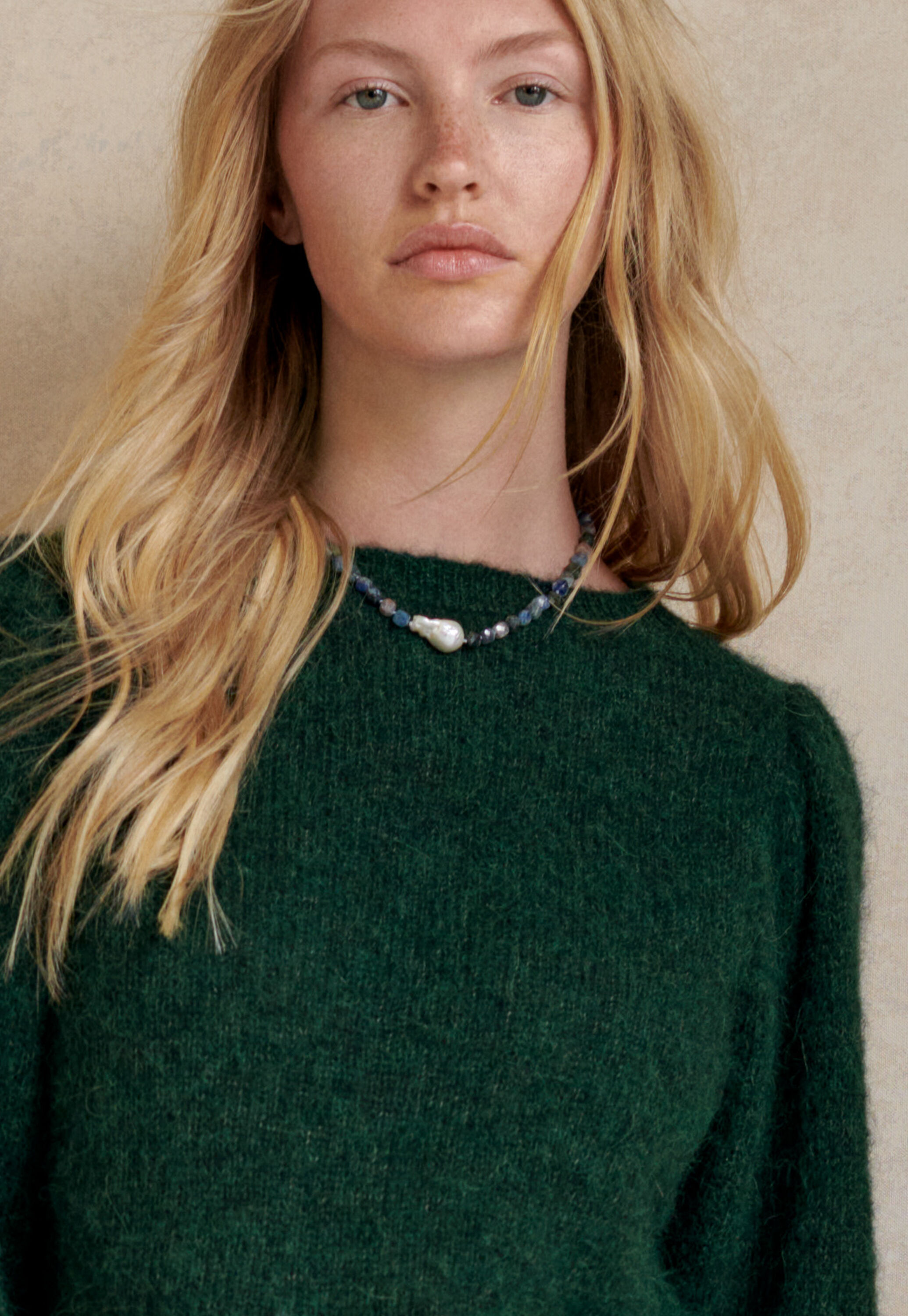 Puff-sleeve sweater