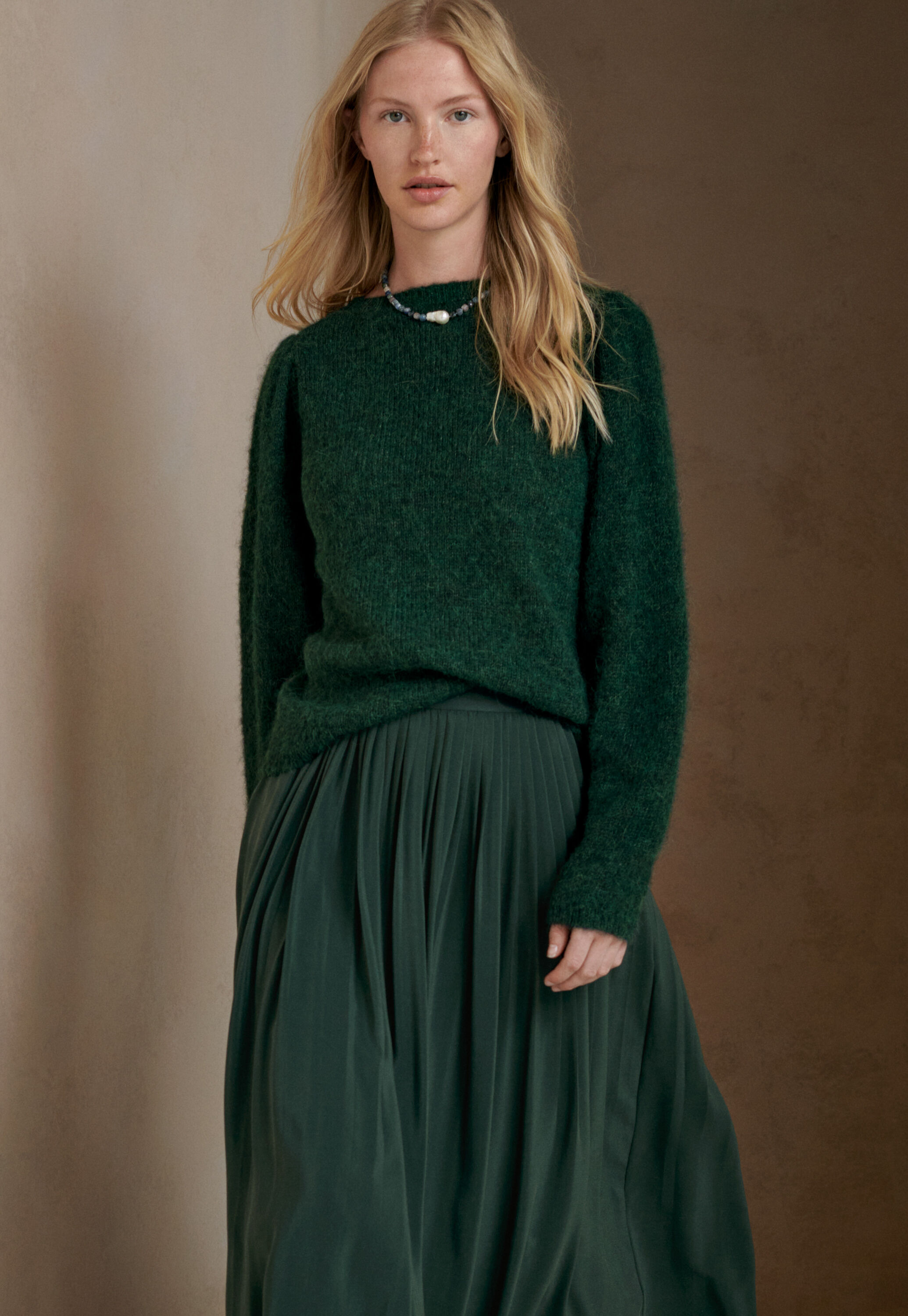 Puff-sleeve sweater