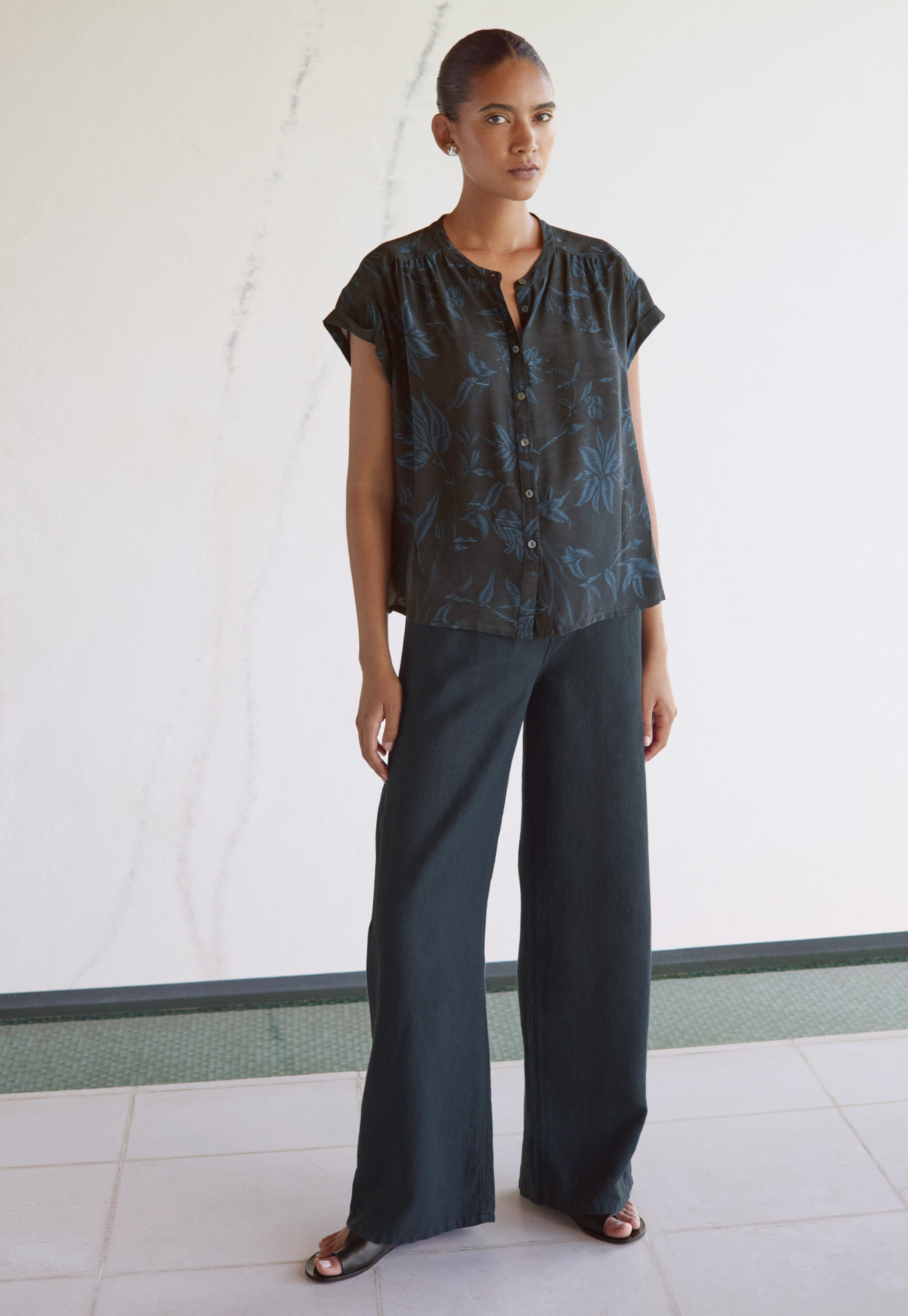 Wide-leg jeans