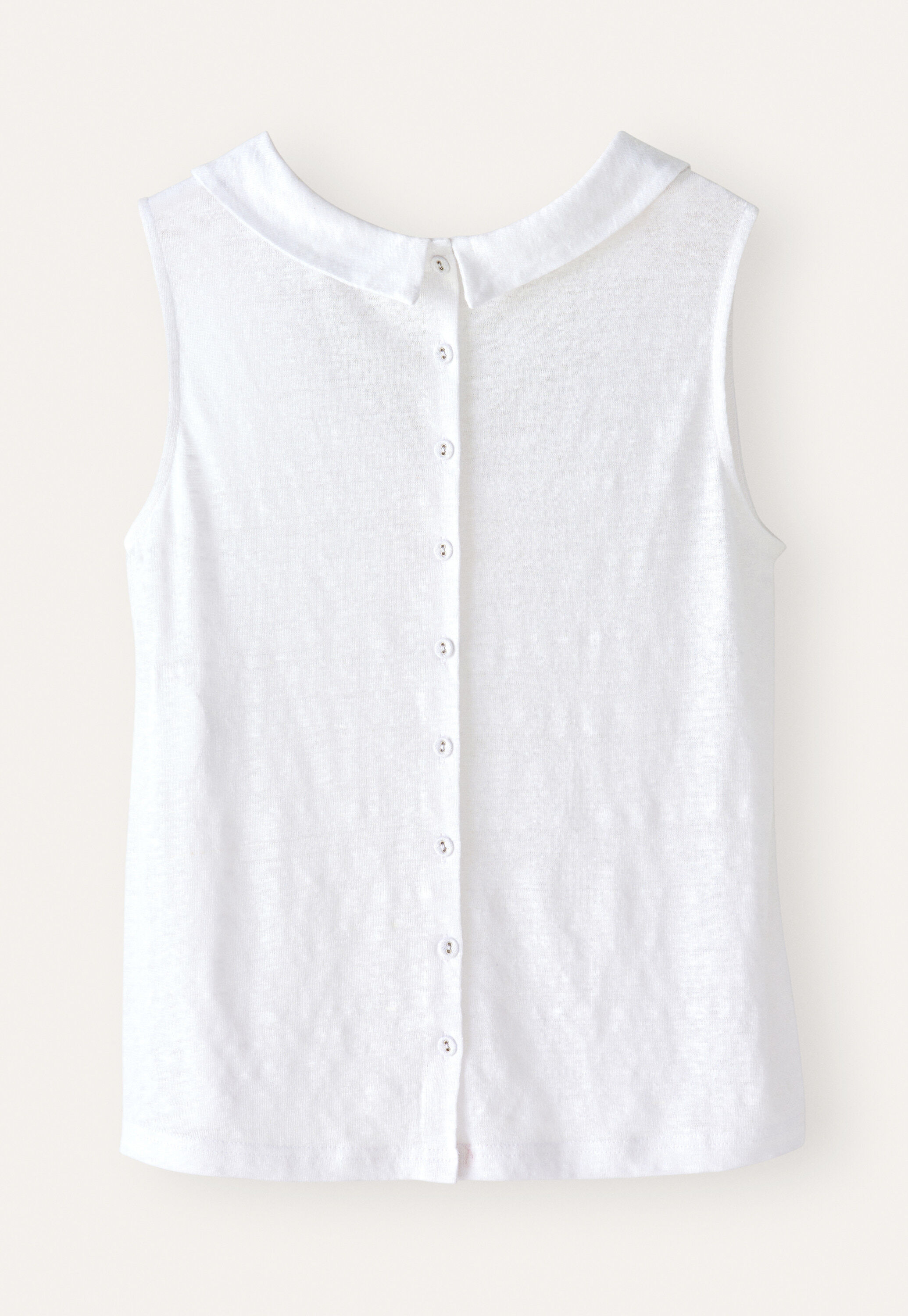 Folded-collar sleeveless top