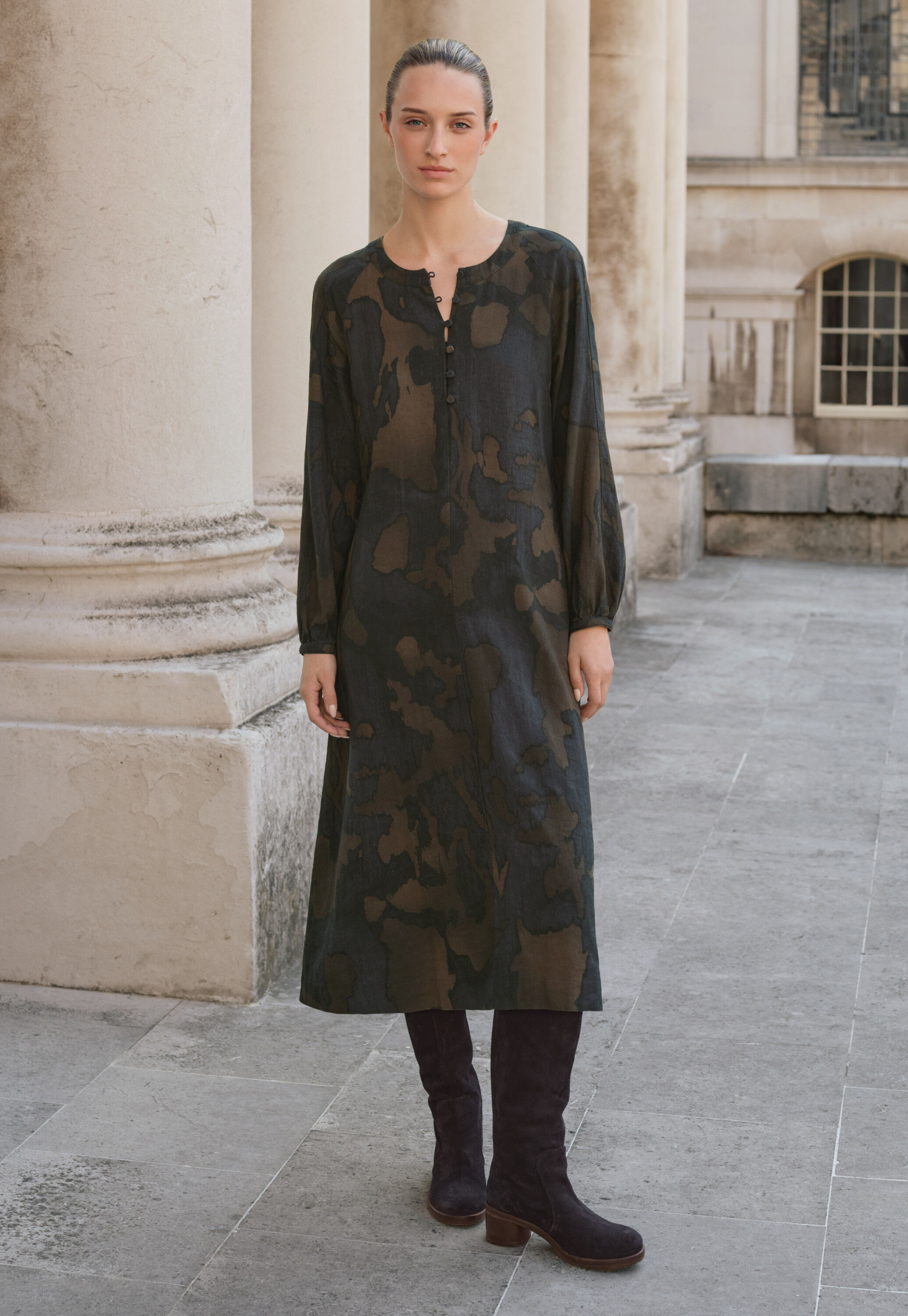 Printed round-neck dress, Ink brown, large
