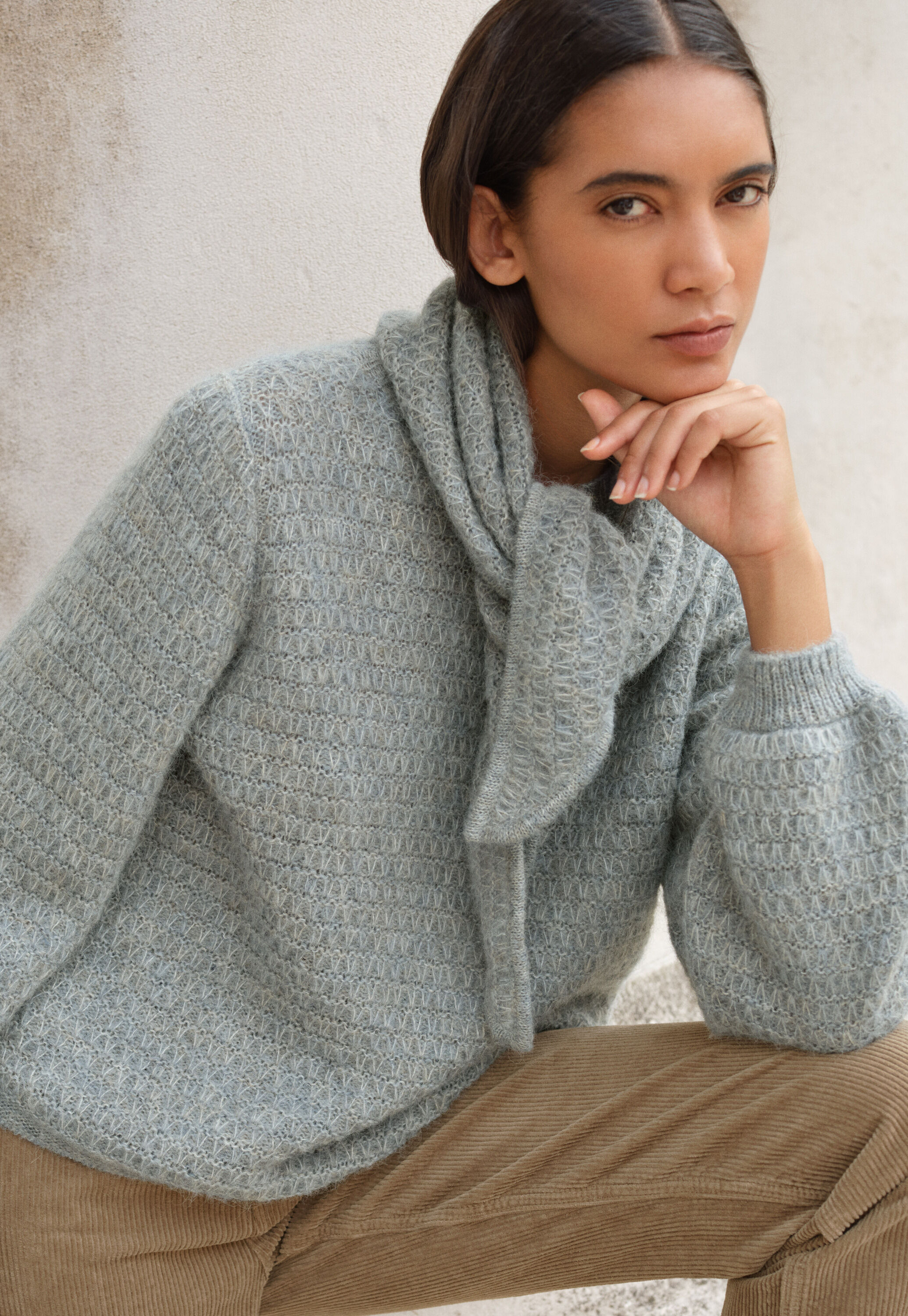 Triangle tuck-stitch scarf, Frosted blue, large