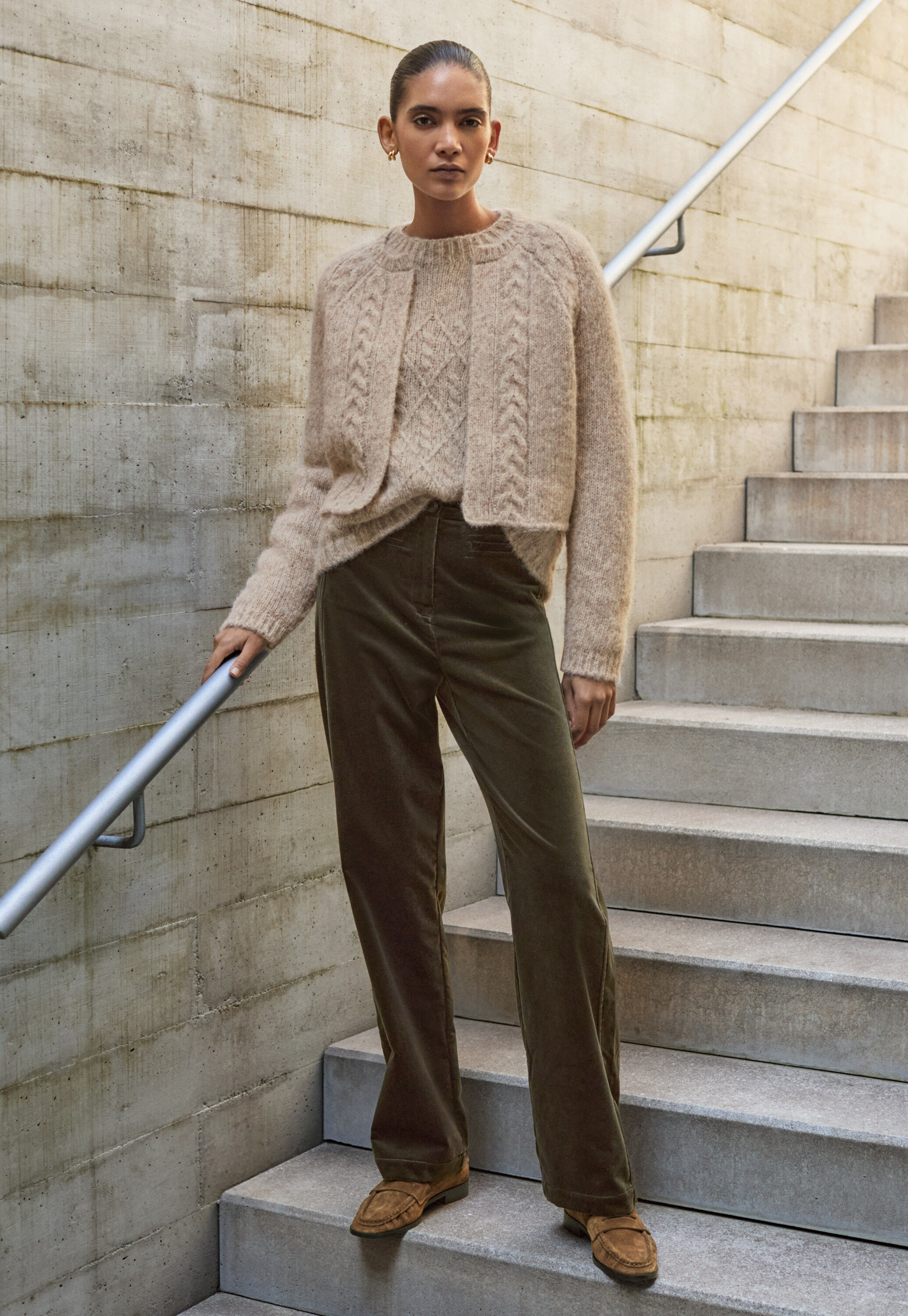 Straight-leg trousers