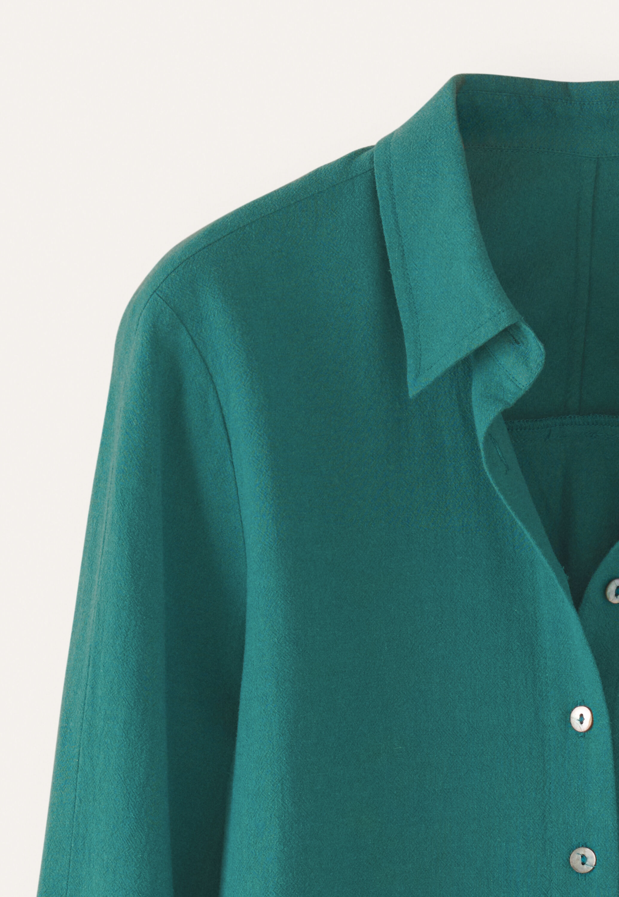 Curved-sleeve blouse