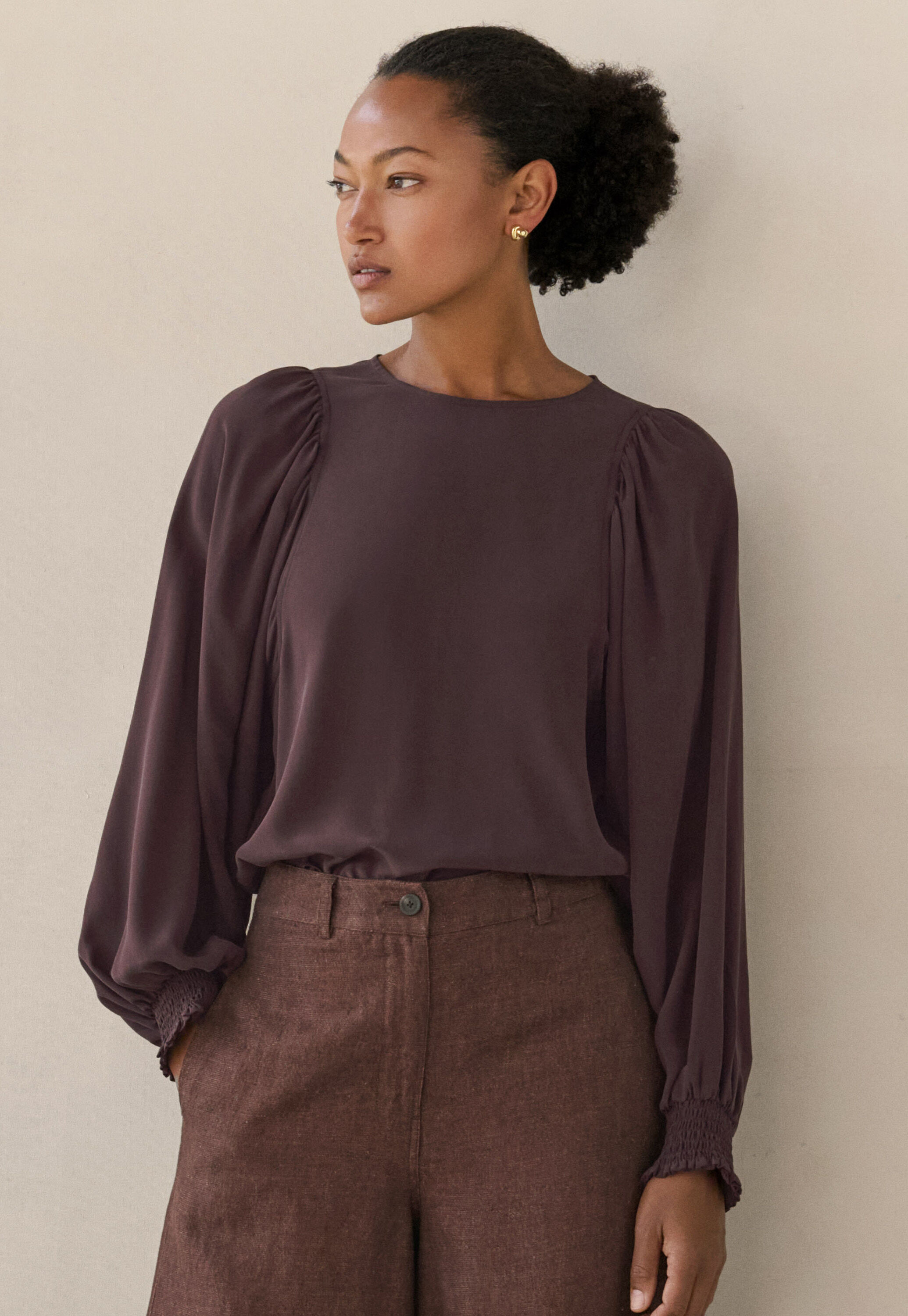 Gathered-sleeve blouse, Dark chocolate, large