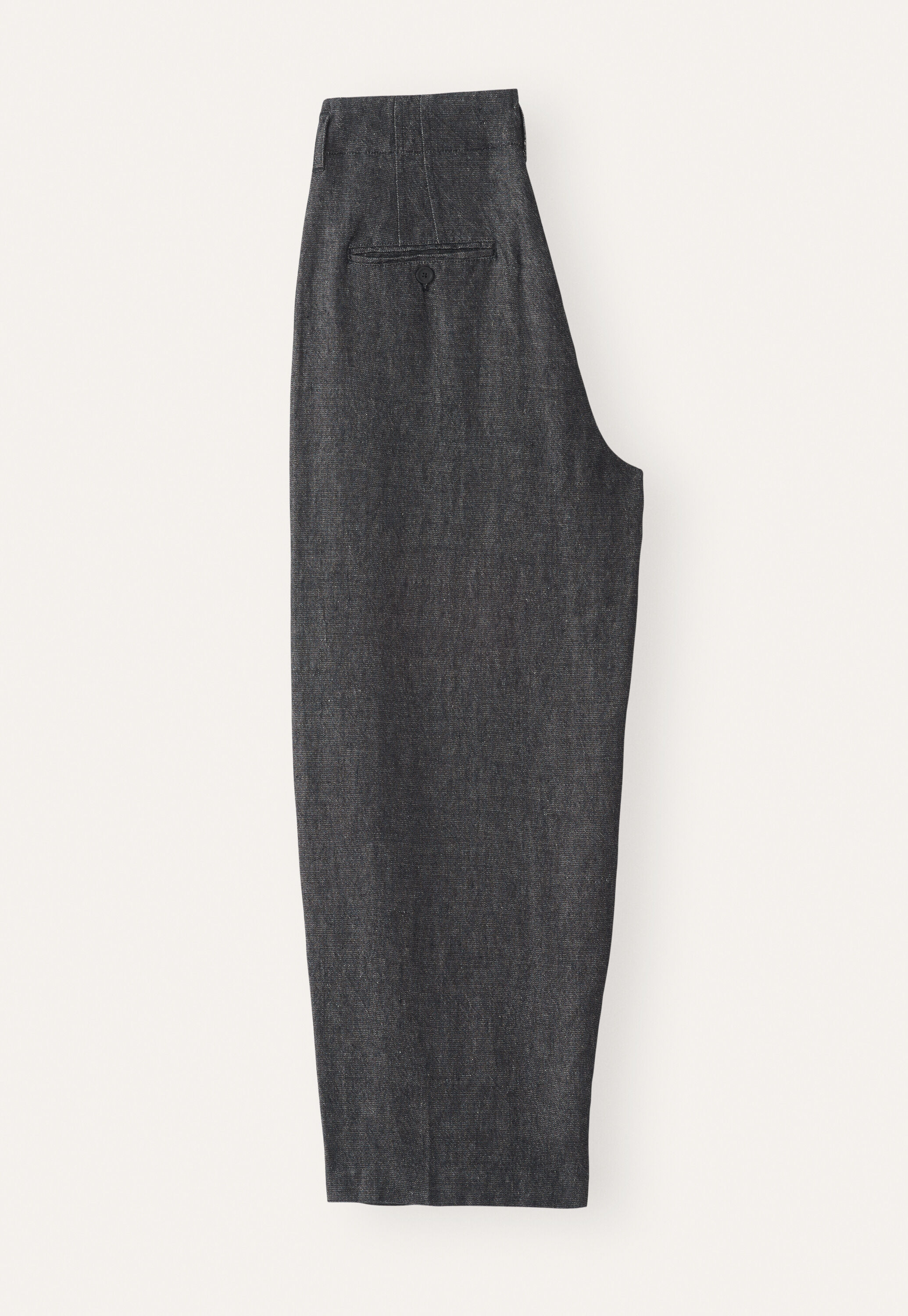 Barrel-leg trousers